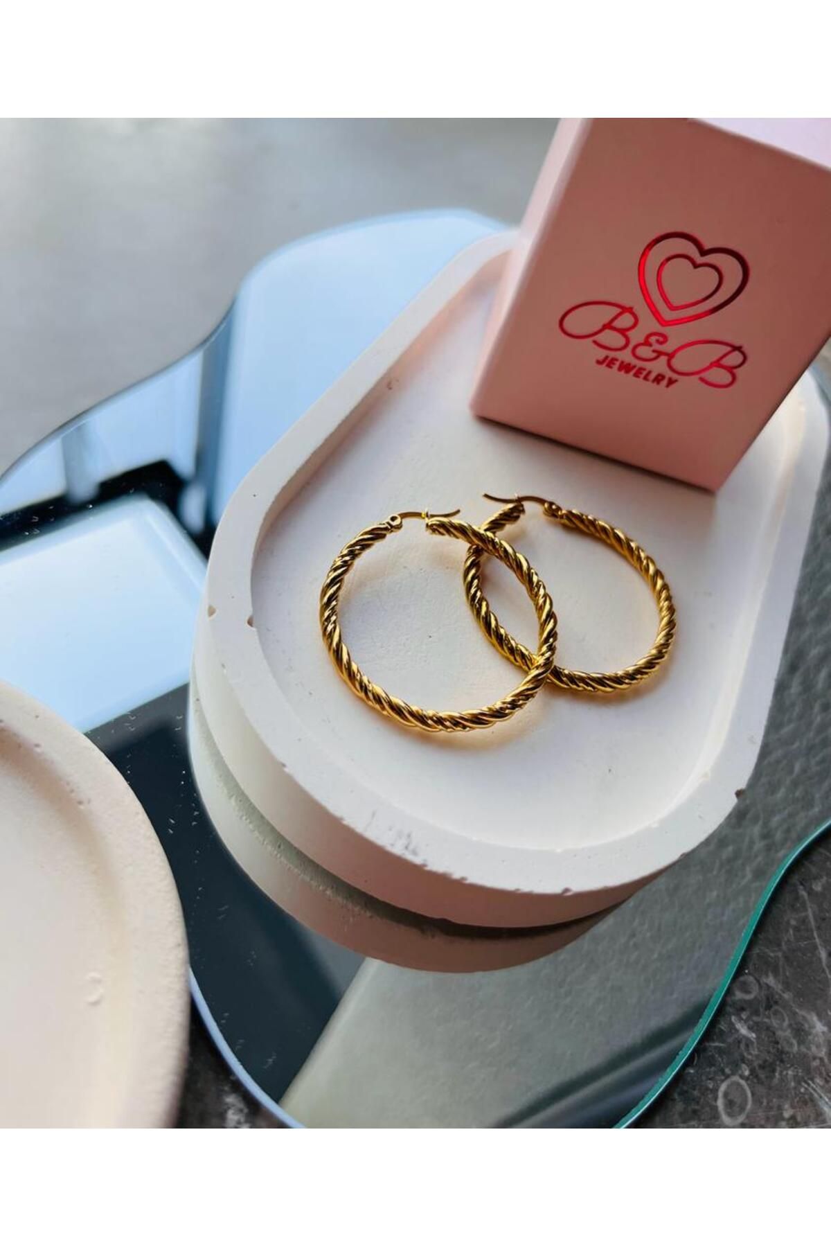 B&b jewelry sale