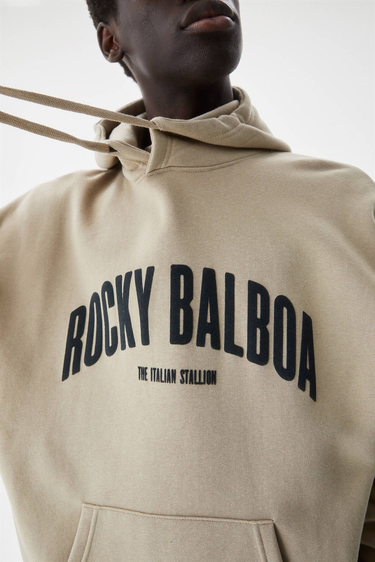 Pull & Bear پیراهن کلاه دار Rocky Balboa