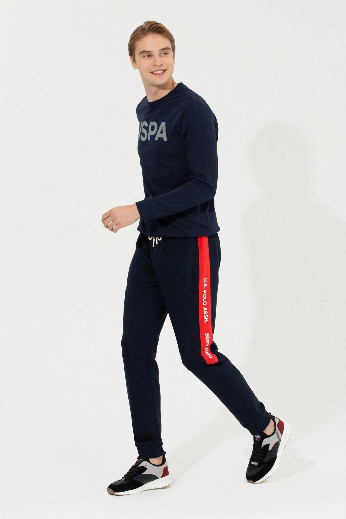 Polo shop and sweatpants