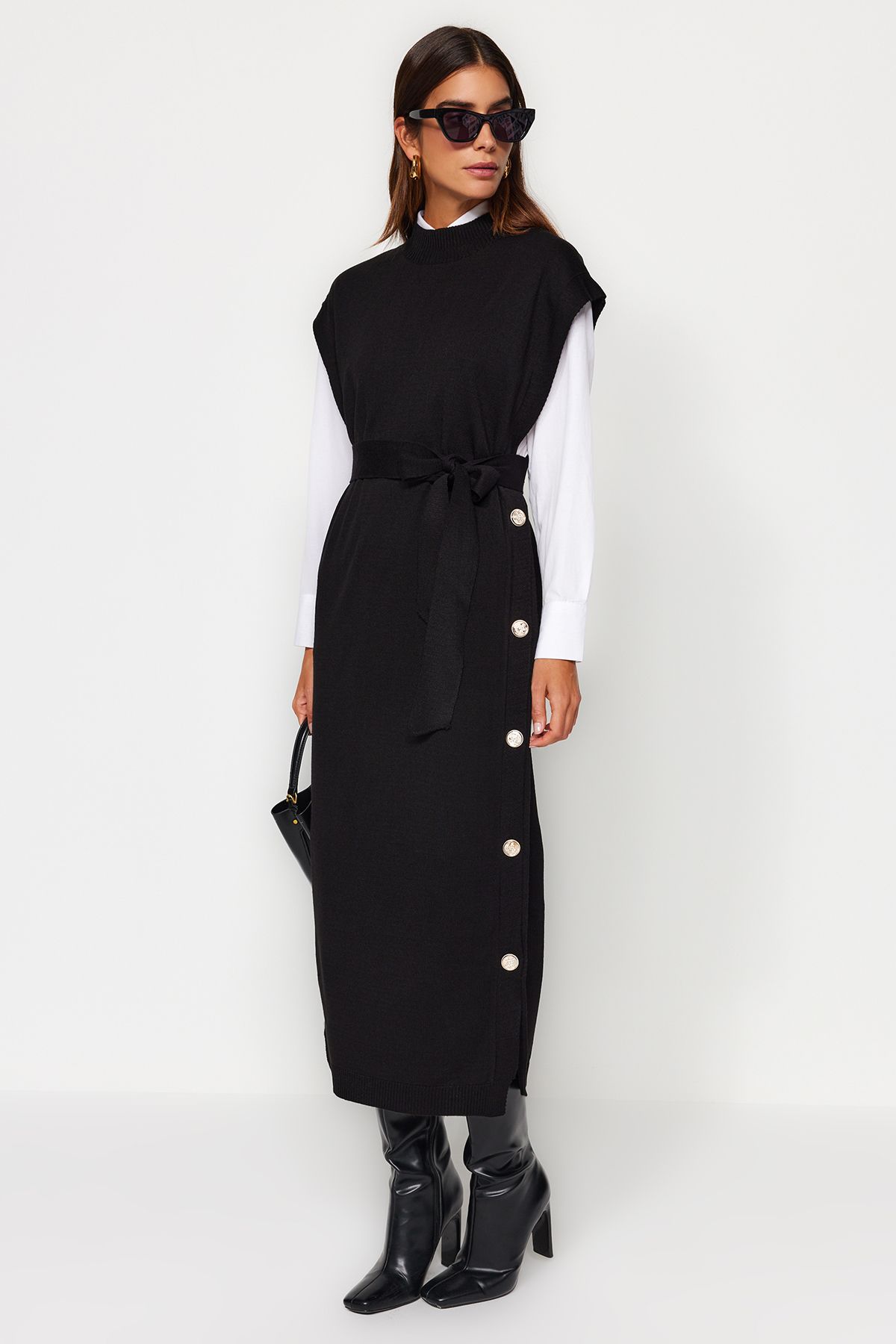 Trendyol Modest-Rochie pulover cu tricotaje detaliate cu nasturi negre TCTAW24UV00038 2