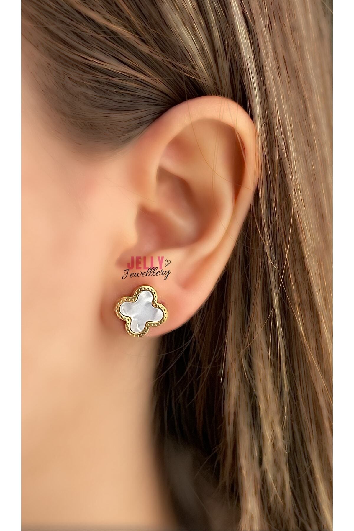 Van cleef clover earrings hotsell