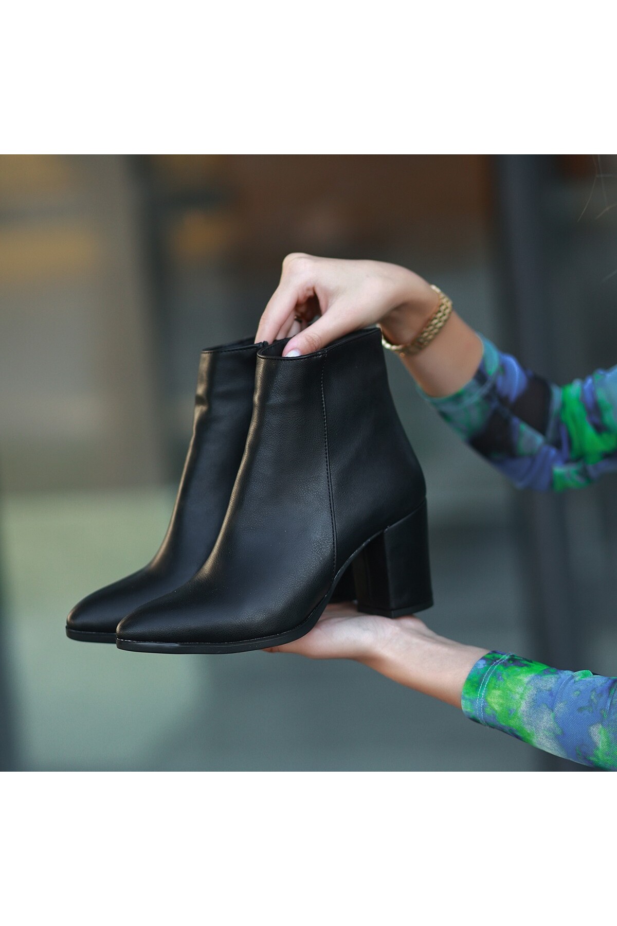 Biya Siyah Cilt Topuklu Bot