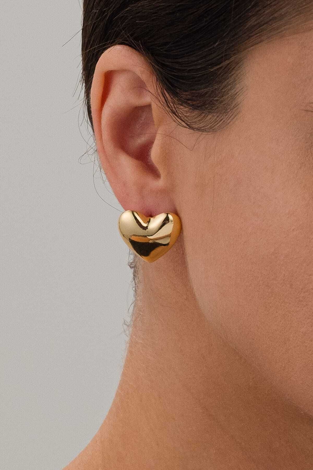 Heart earring 2025 inside ear