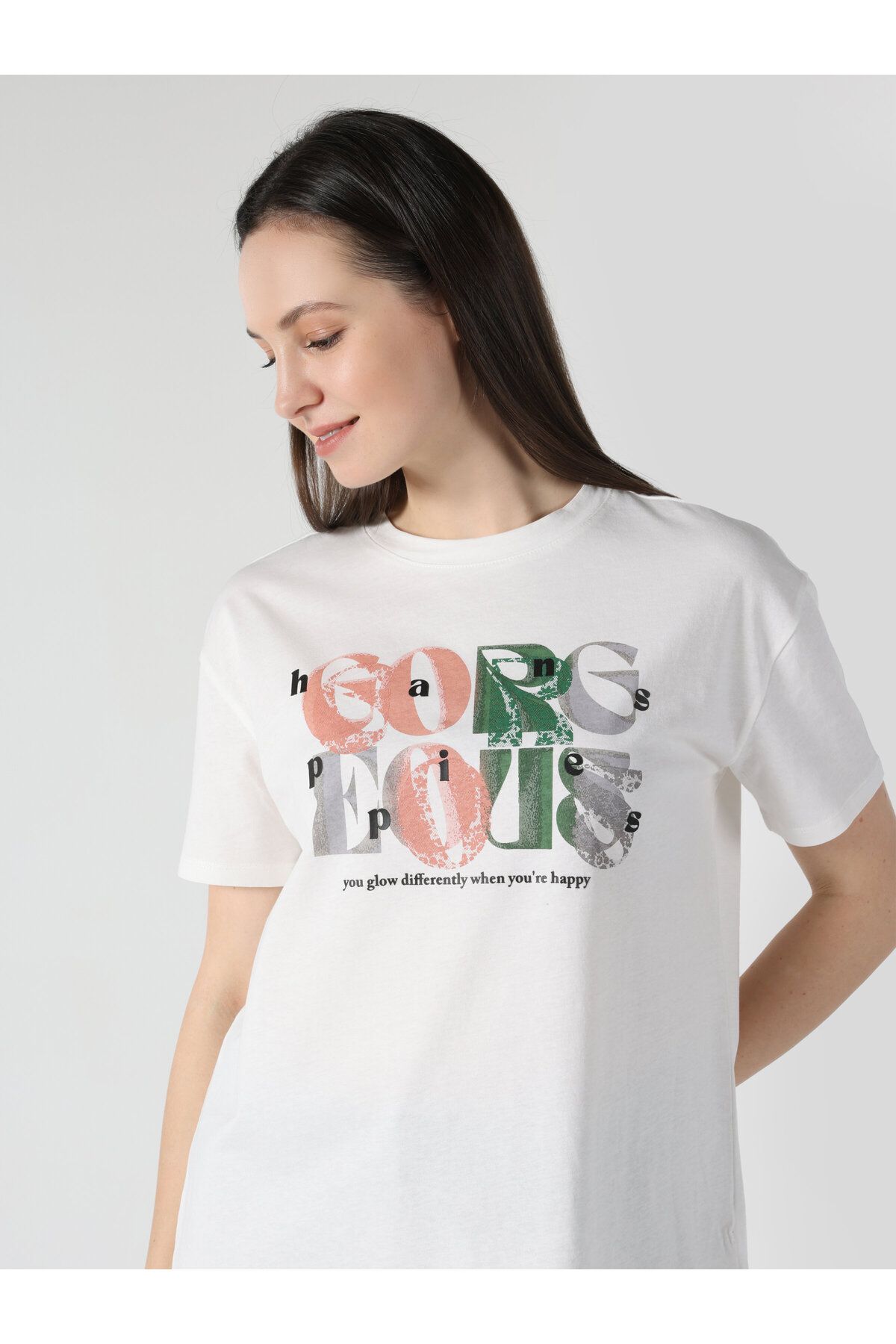 Colin’s تی شرت آستین کوتاه زنانه با چاپ یقه معمولی فیت