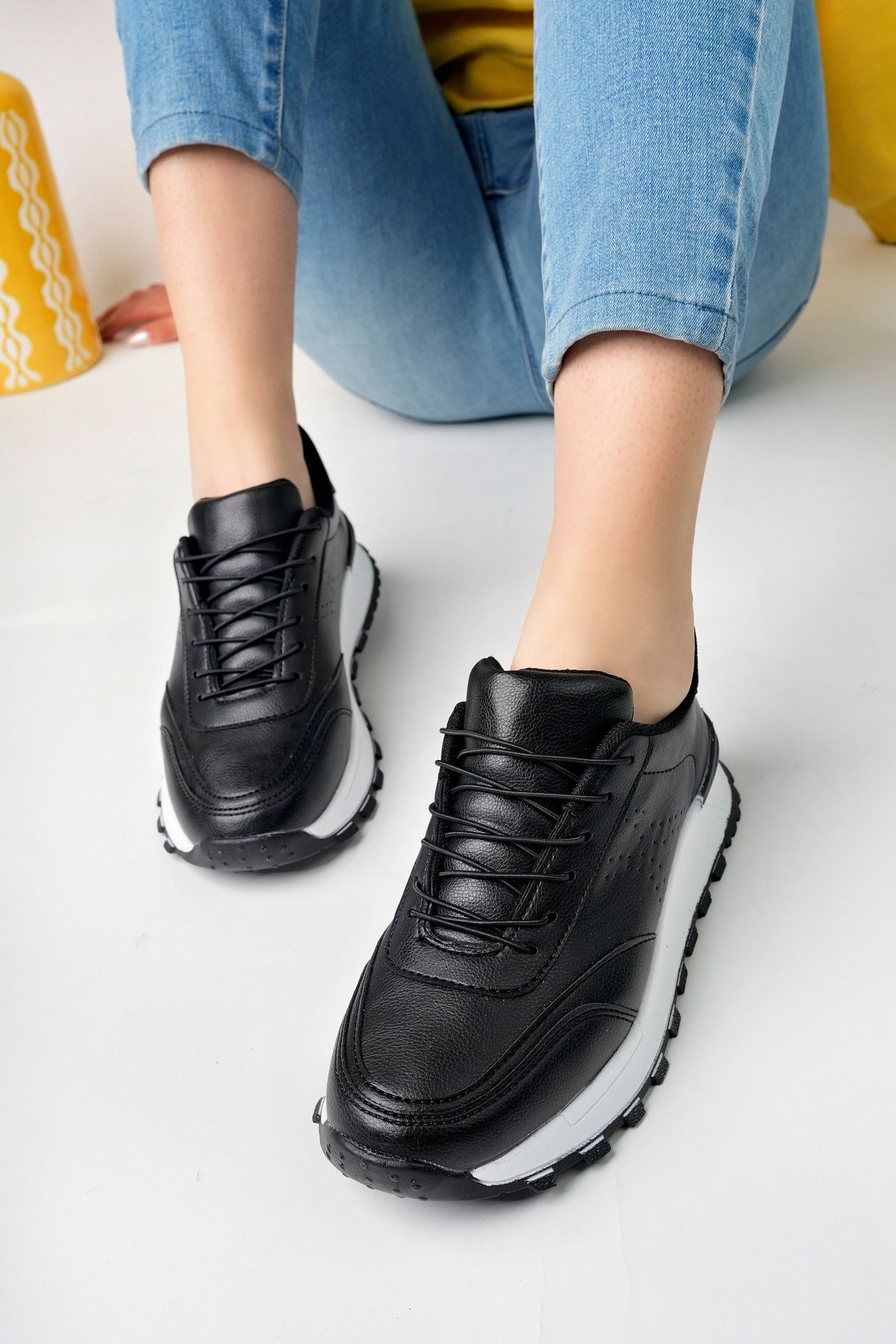 Easy hot sale sports shoes