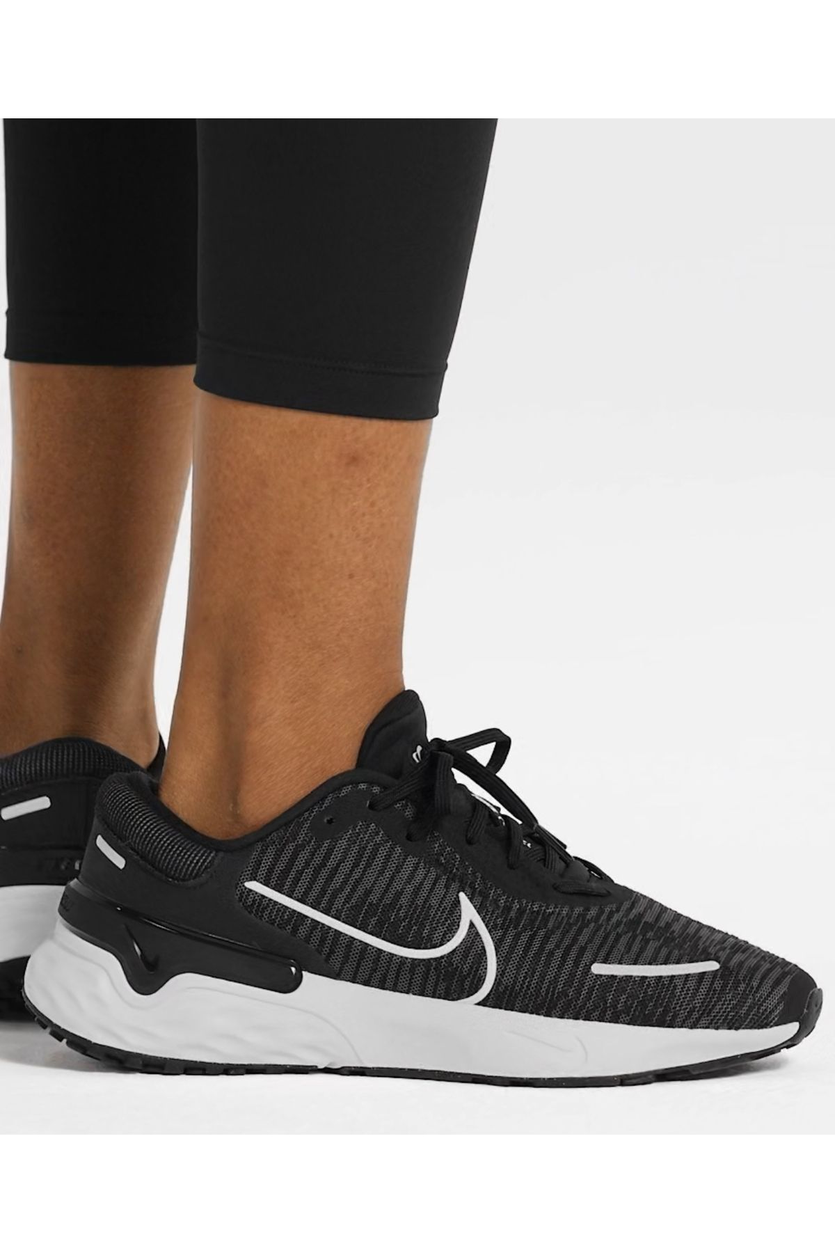 Nike Renew Run 4 Road Running Women s Sports Shoes Trendyol