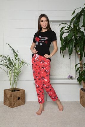 Kadın Pijama Takımı Bisiklet Yaka Siyah Rengi Çiçek Baskılı Pijama Takımı 28308