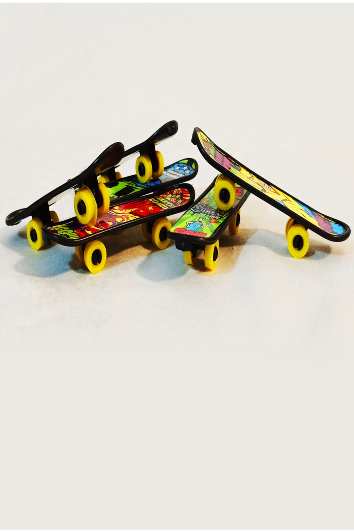 Genel Markalar Orta Boy Parmak Kaykayı Çocuklar Ve Kuşlar Için 1 Adet Parmak Kaykayı