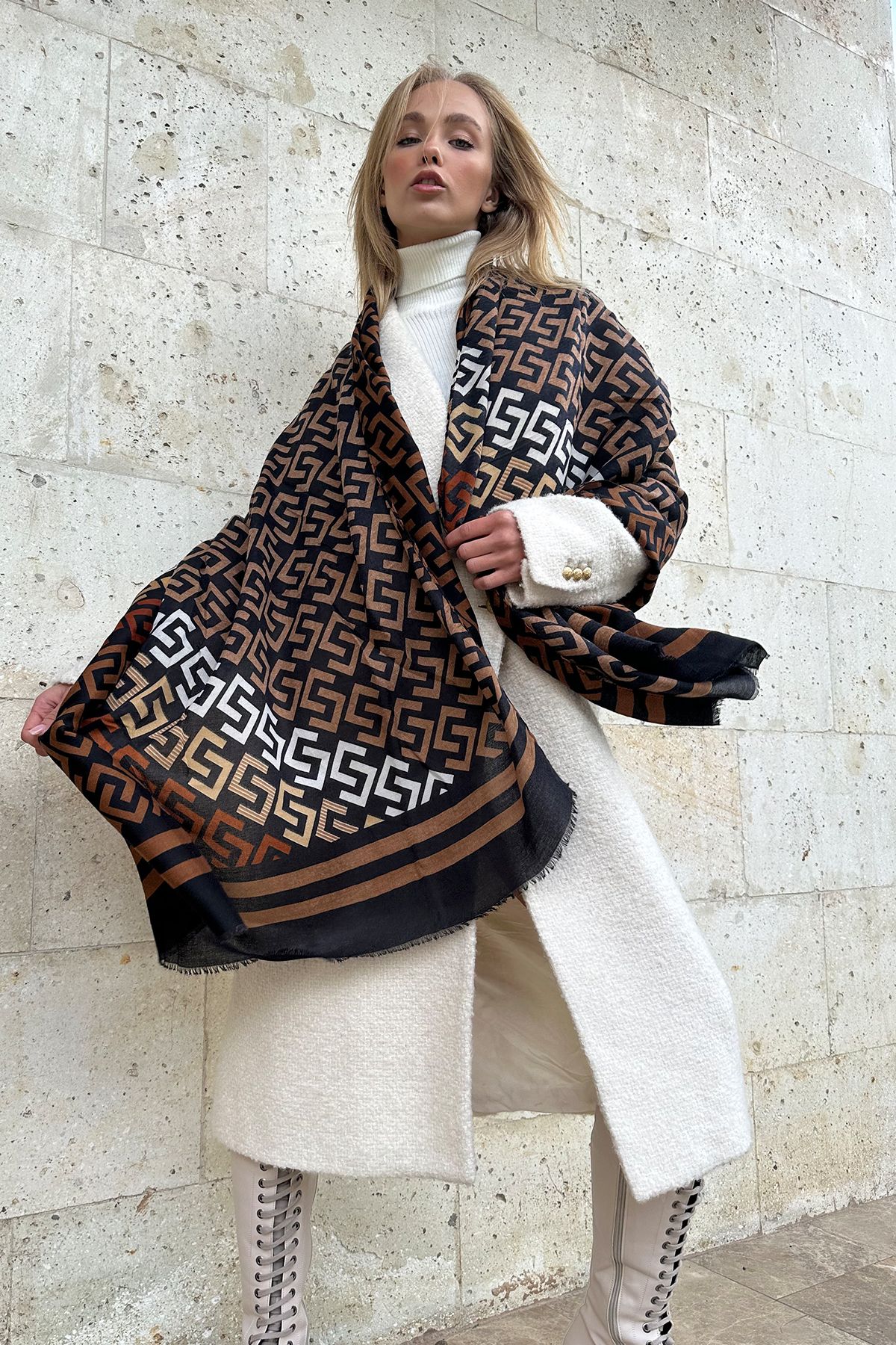 Trend Alaçatı Stili-Kaffeeschwarzer Schal mit Quastendetail und Muster für Damen ALC-X11281 2
