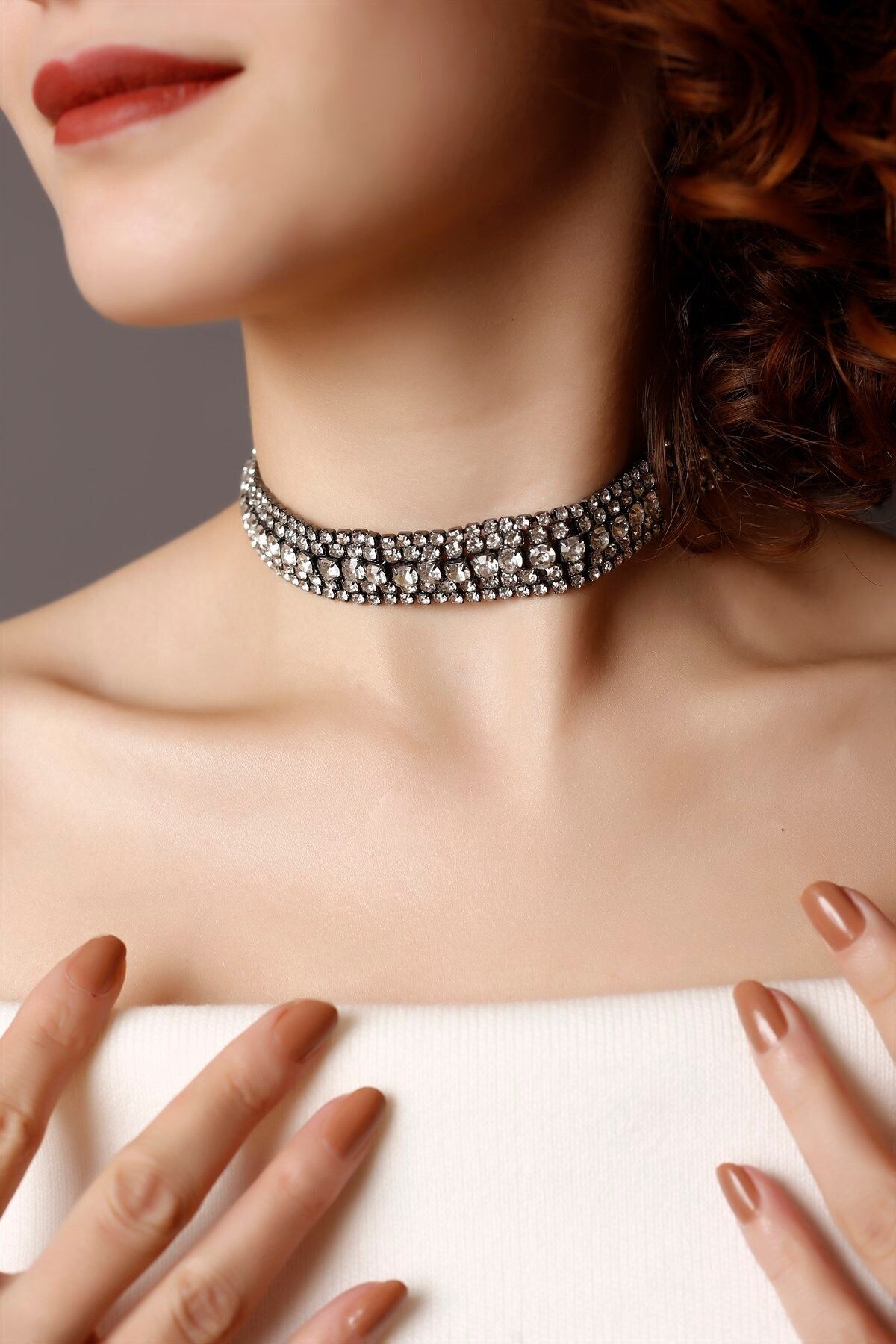 Choker necklace sales in black