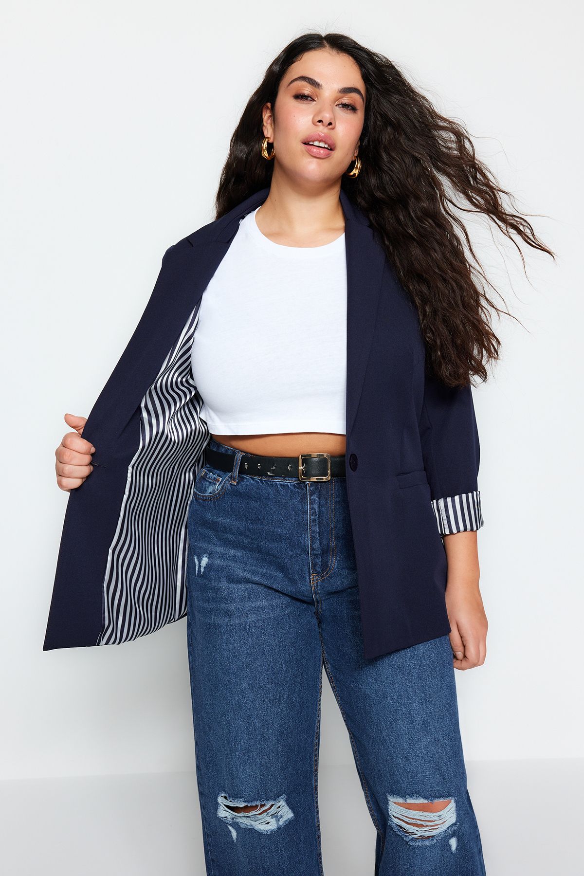 Trendyol Curve Marineblaue gewebte Jacke mit Linienfutter TBBSS22CE0195