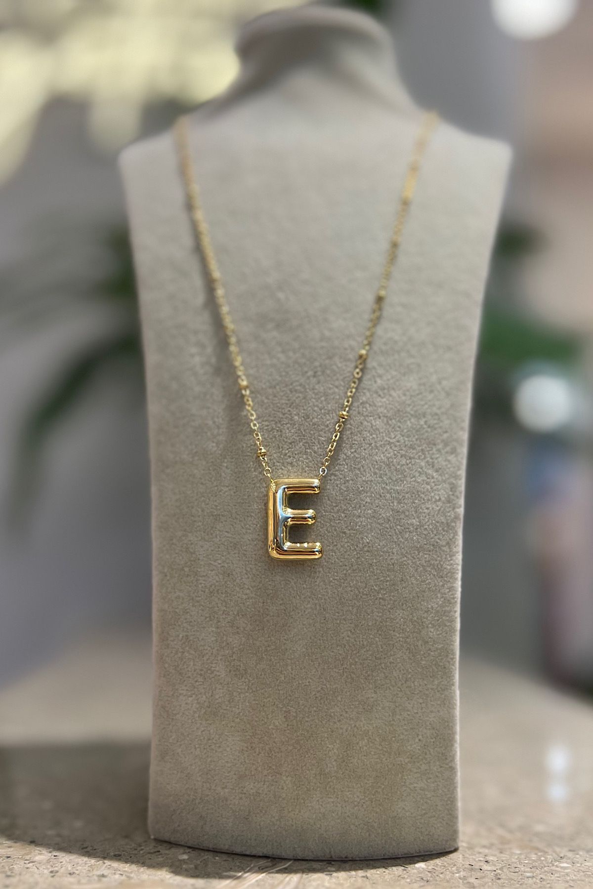 E pendant outlet