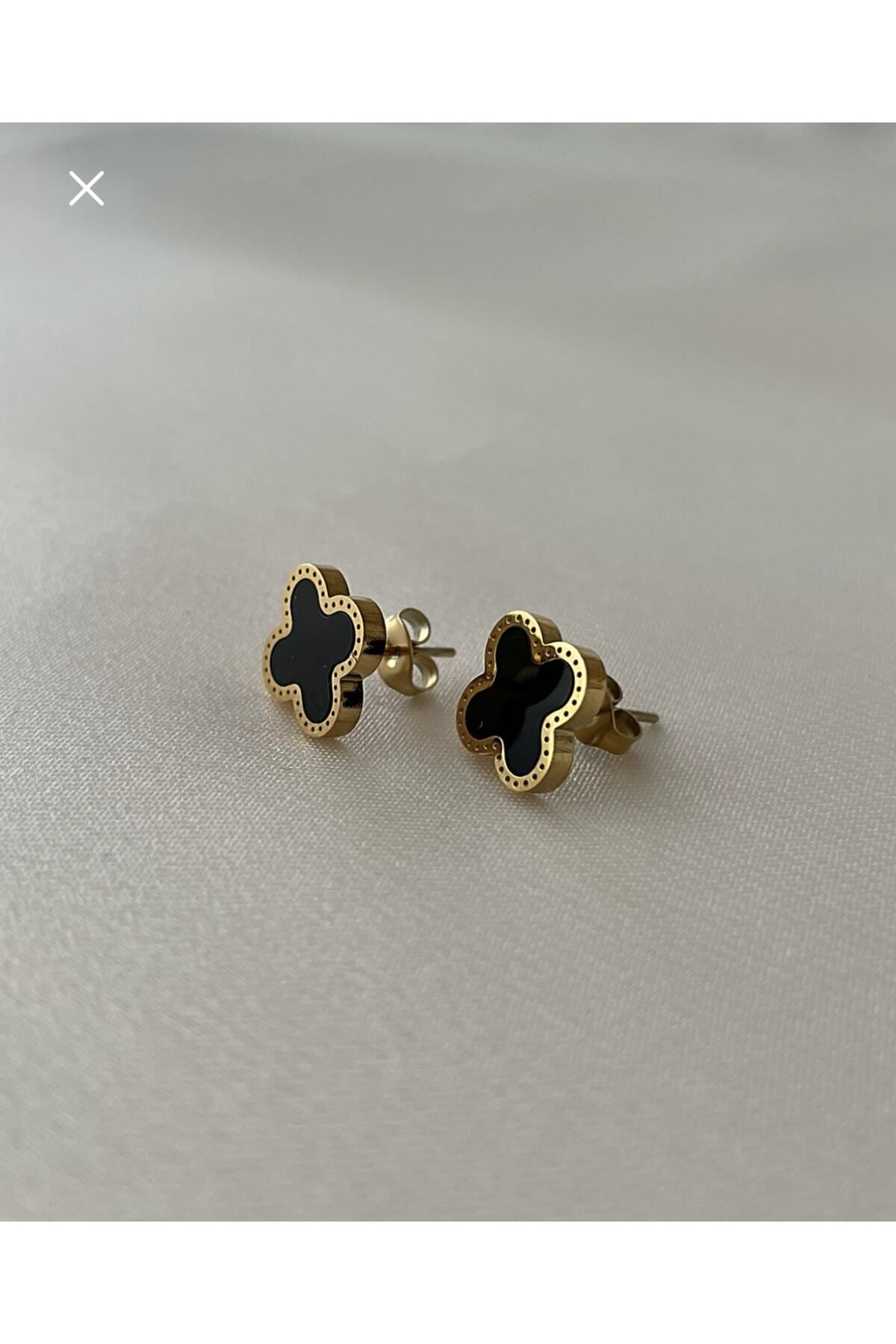 Van cleef onyx 2025 earrings