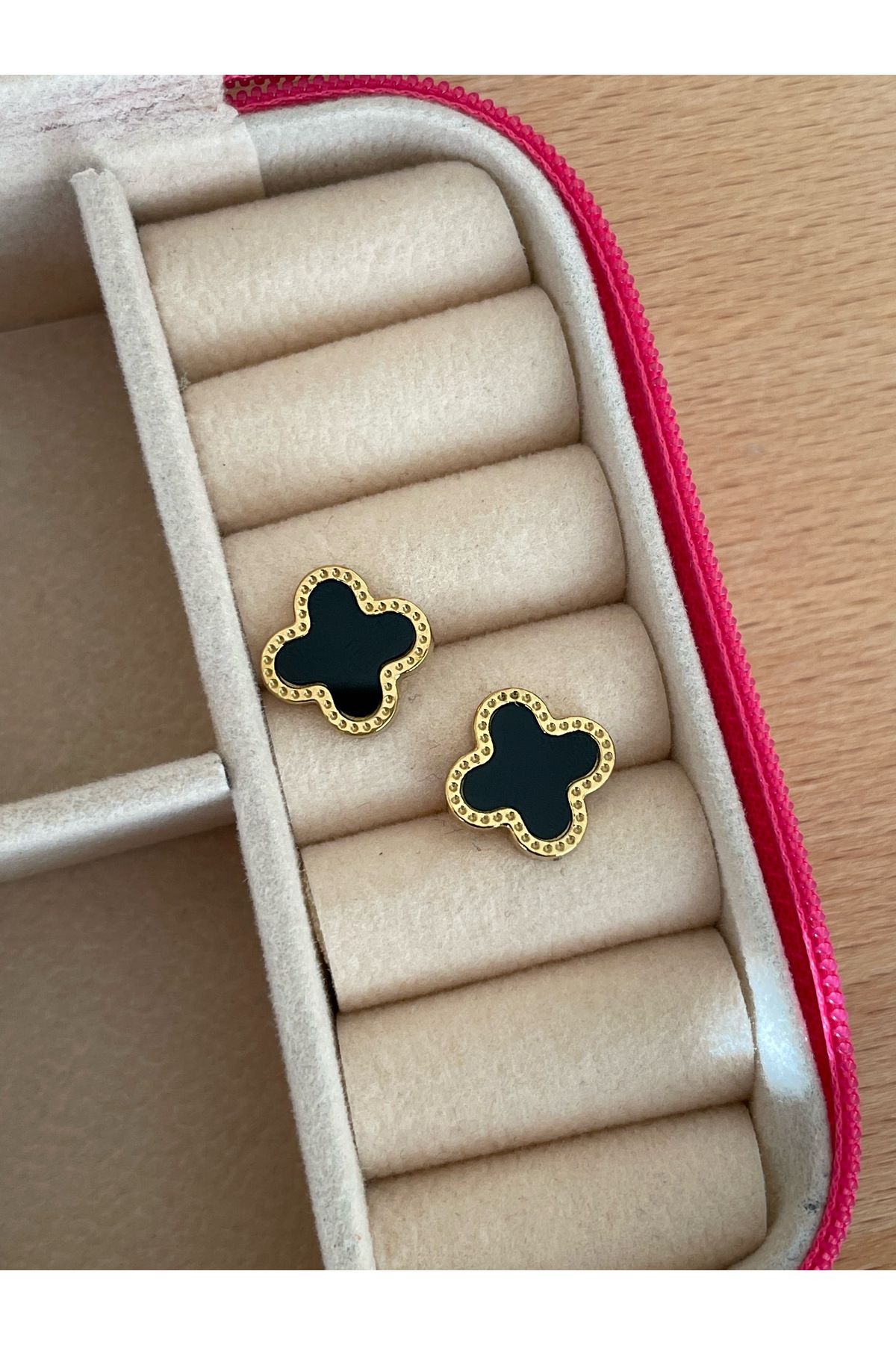 Van cleef clover hot sale earrings