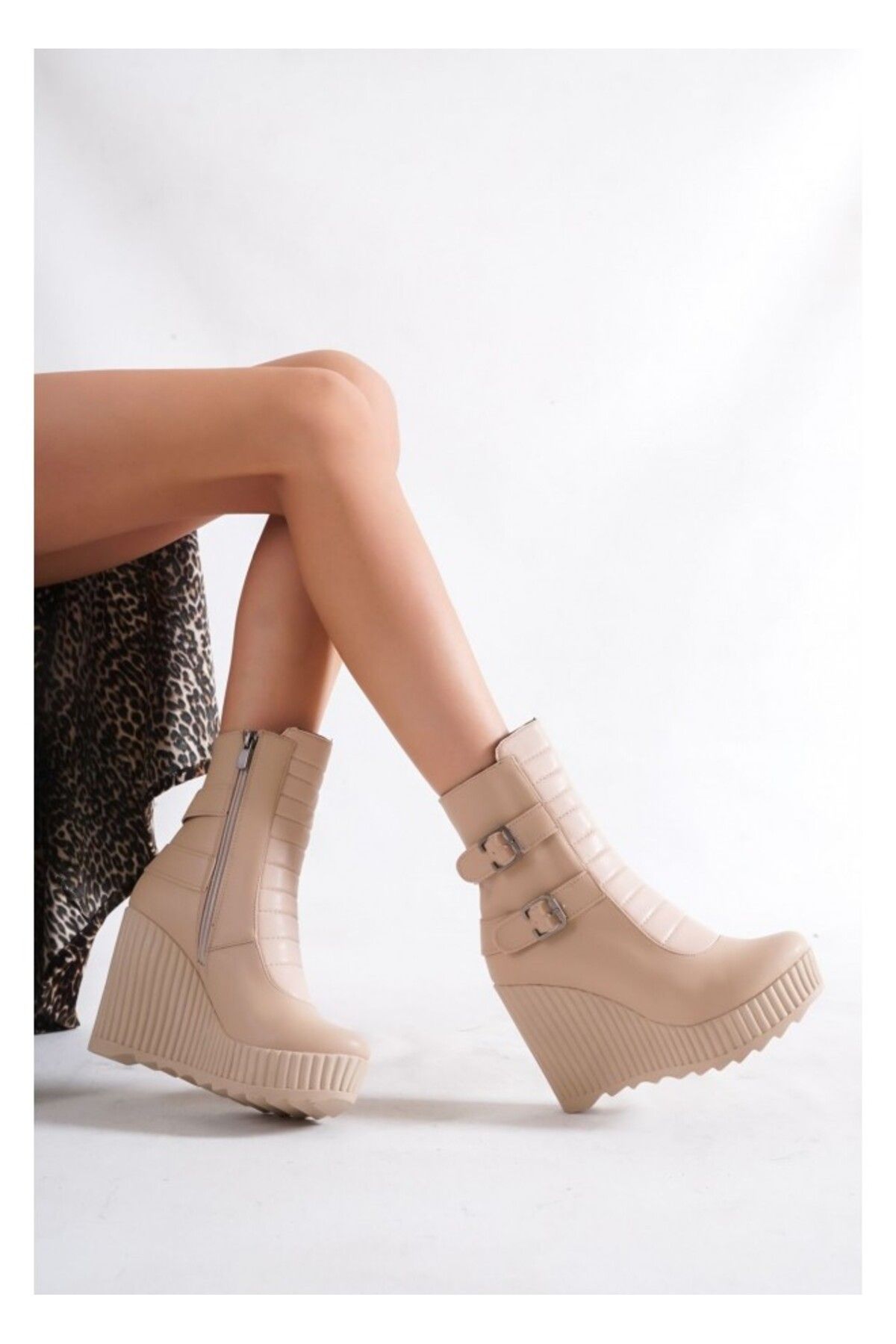 Bamboo wedge top boots