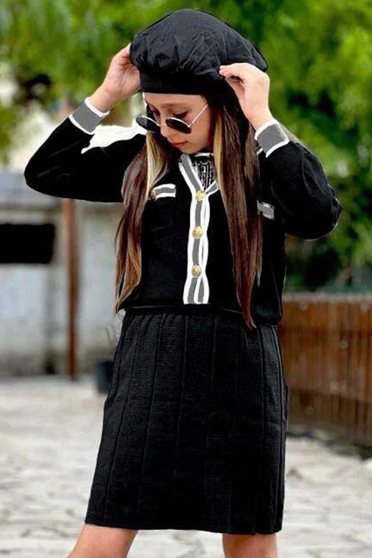 Black skirt outlet with gold buttons