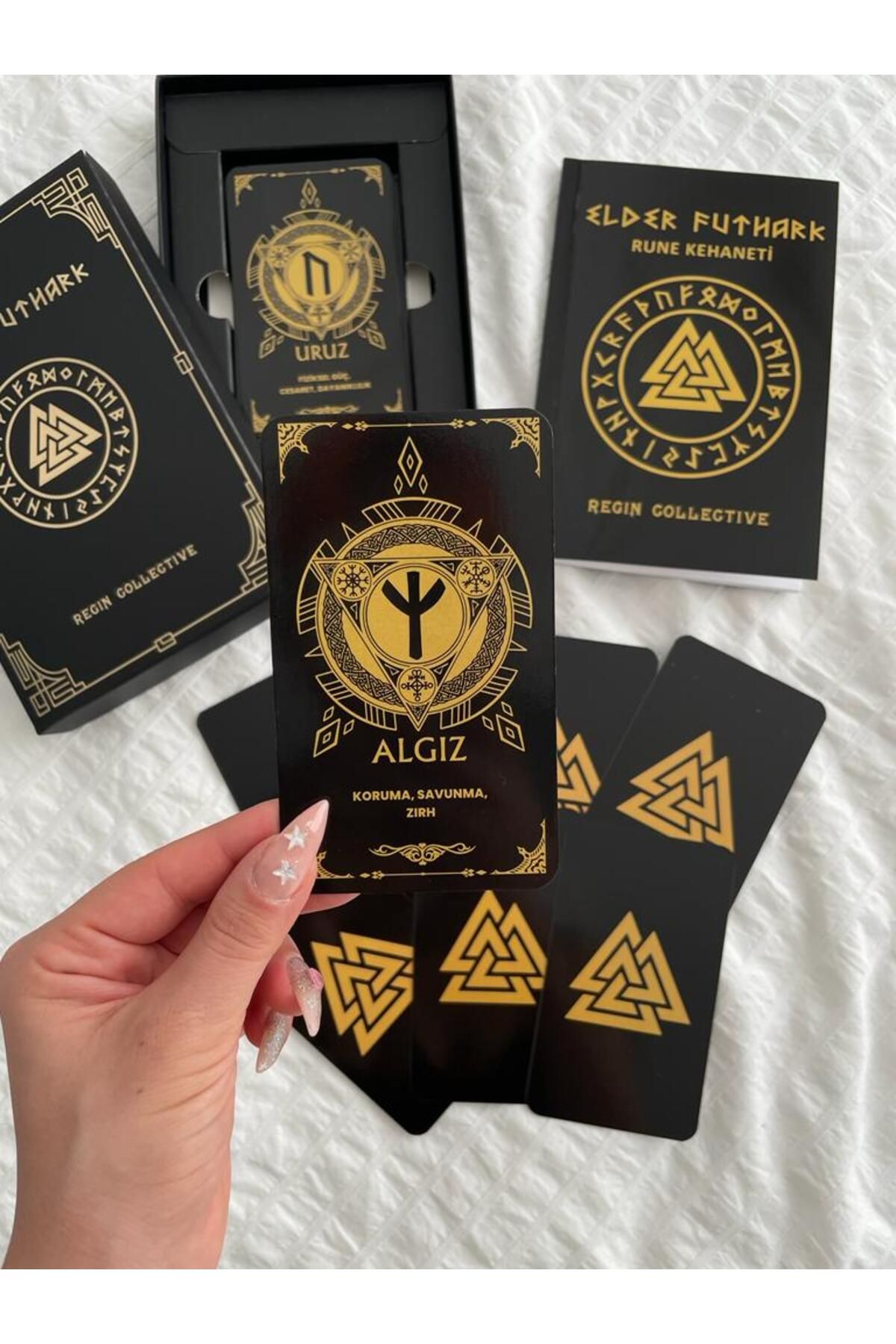 Planet Butik-Elder Futhark Rune Prophecy and Rune Cards 4