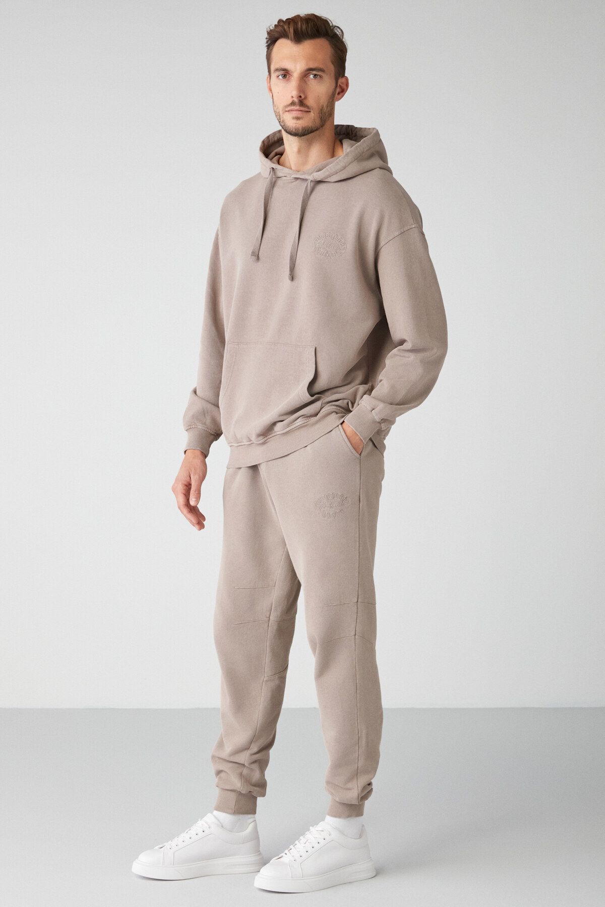 complete the look image
