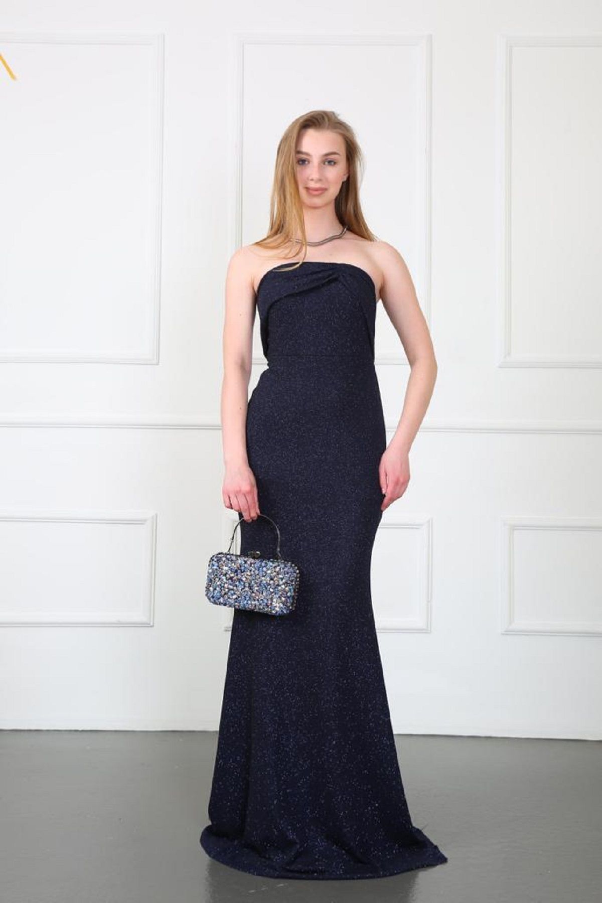 bayansepeti Flexible Sparkly Fabric Chest Filled Fish Cut Strapless Maxi Length Navy Blue Evening Dress 9310