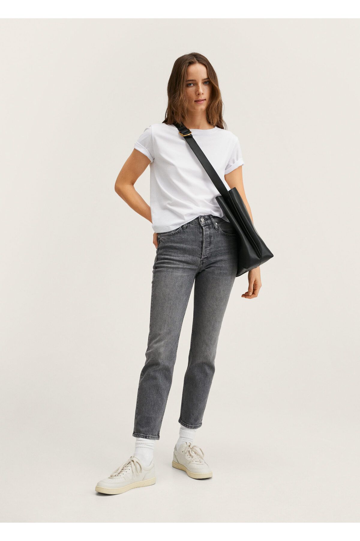 Kısa Paçalı Orta Bel Yükseklikli Slim Fit Jean