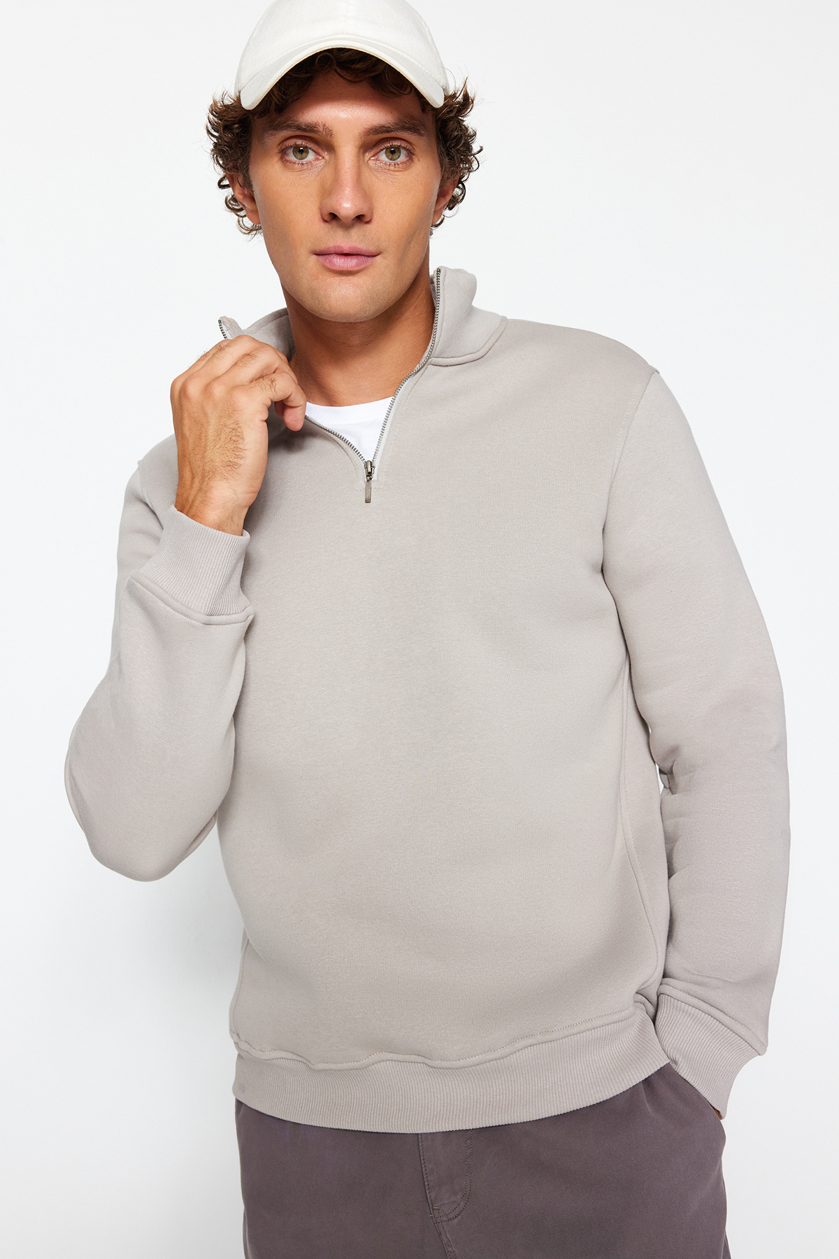 Trendyol Collection-Сірий світшот RegularNormal Fit комір-стійка на блискавці Бавовняний світшот з основним флісом TMNAW24SW00041 3