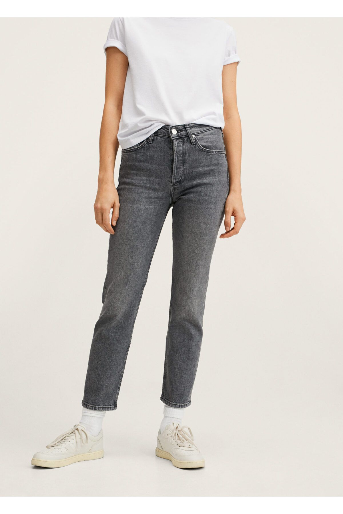 Kısa Paçalı Orta Bel Yükseklikli Slim Fit Jean