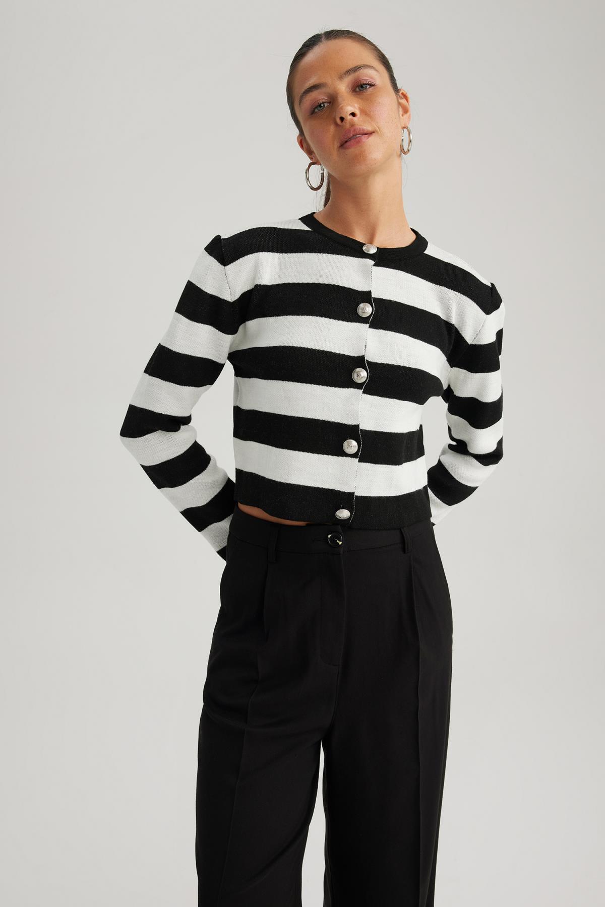 ژاکت زنانه دفاکتو | A4881AX23WN Defacto - Image 4