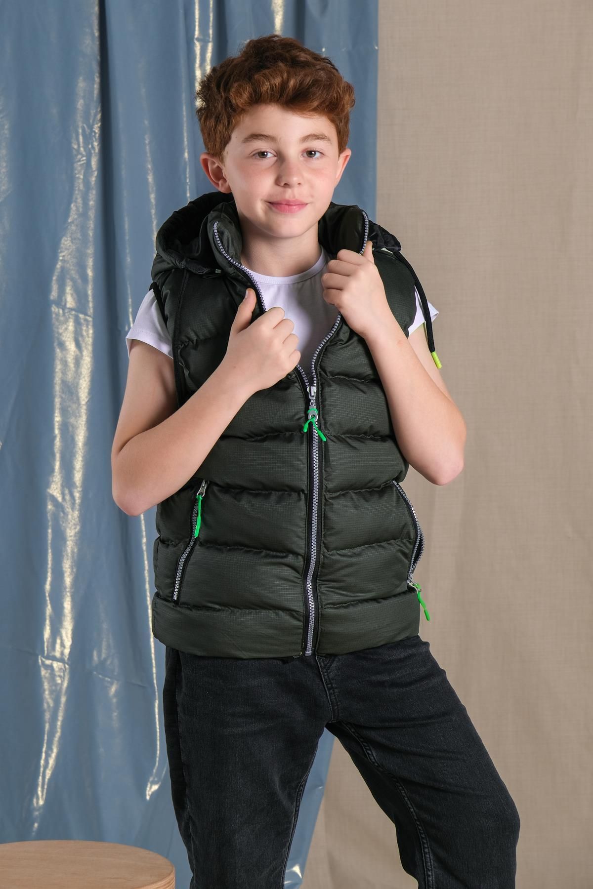 Pina Kids Boy s Puffer Vest with Removable Hood