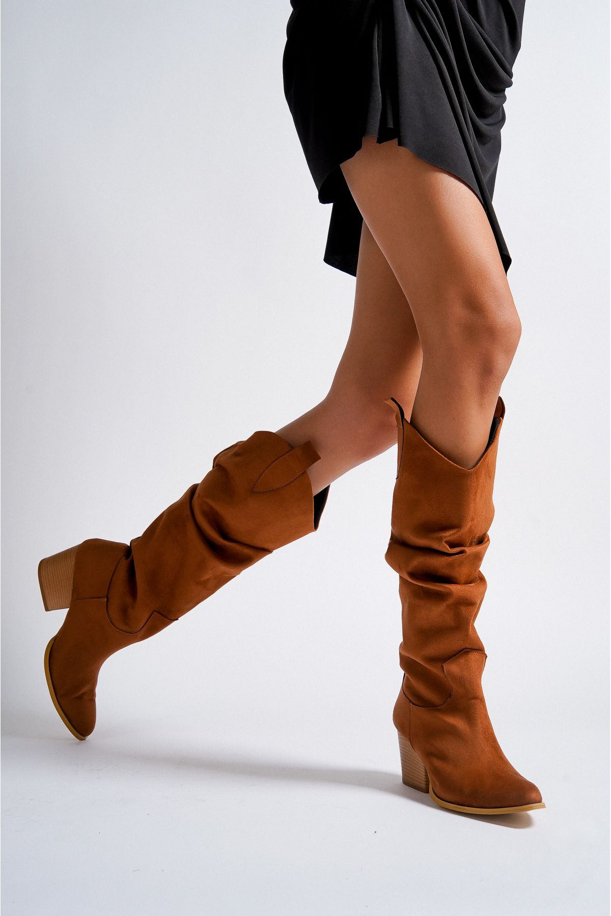 Chelsee girl boots top