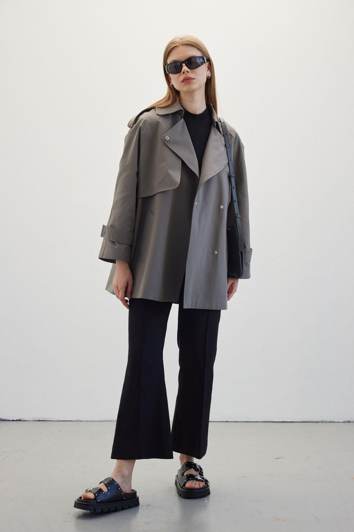 Manuka-Trench scurt oversize gri 2