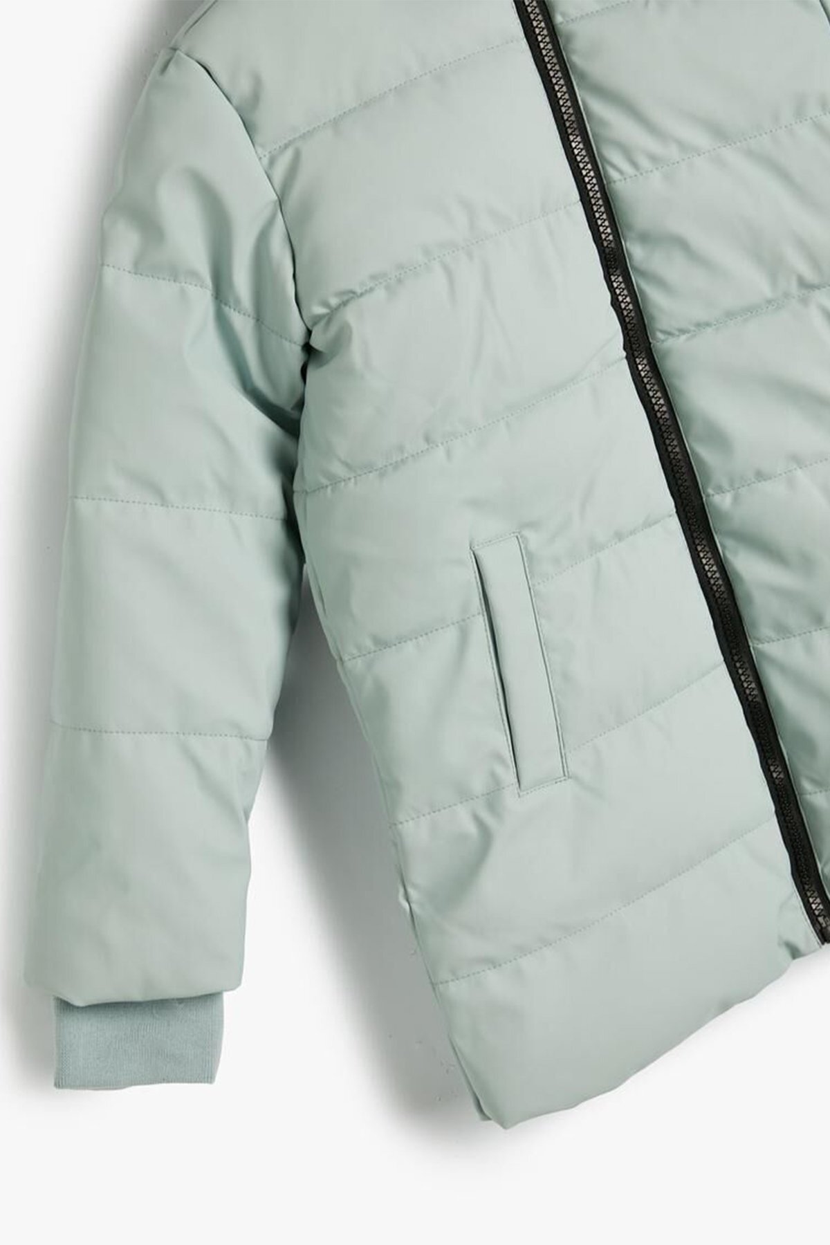 Koton Kız Çocuk Fermuar Kapamalı Manşetleri Lastikli Oversize Şişme Mont 4WKG00011AW fotoğrafı 3 (önizleme)