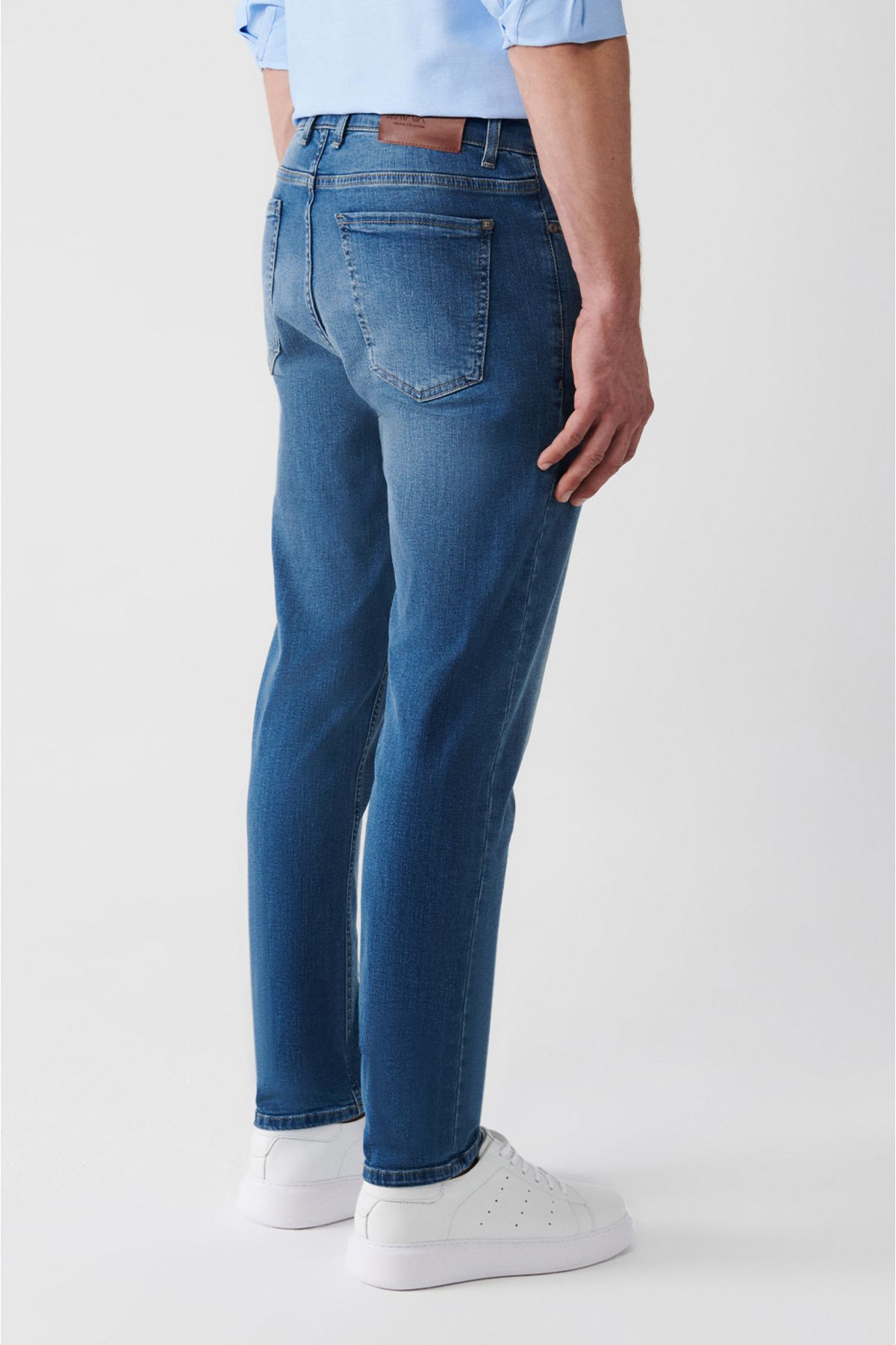 Avva شلوار جین مردانه آبی وینتیج شسته شده انعطاف پذیر باریک و F003512