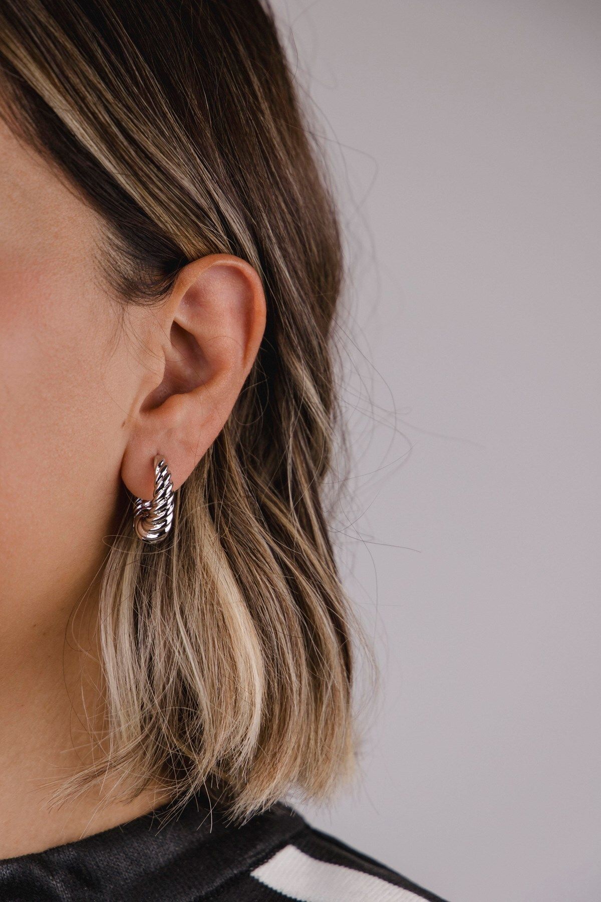 Gold silver hoop earrings deals