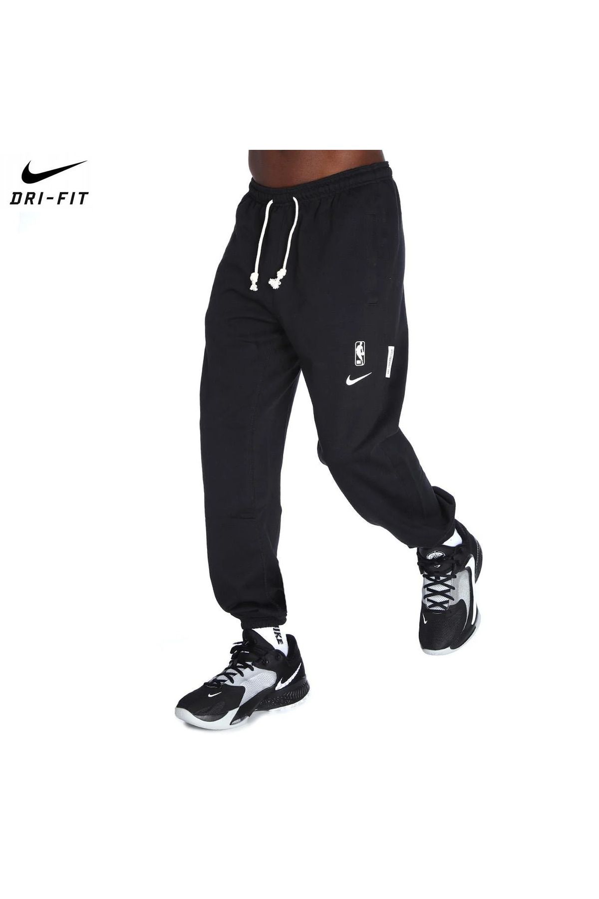 Nike Swoosh sweatpants in black