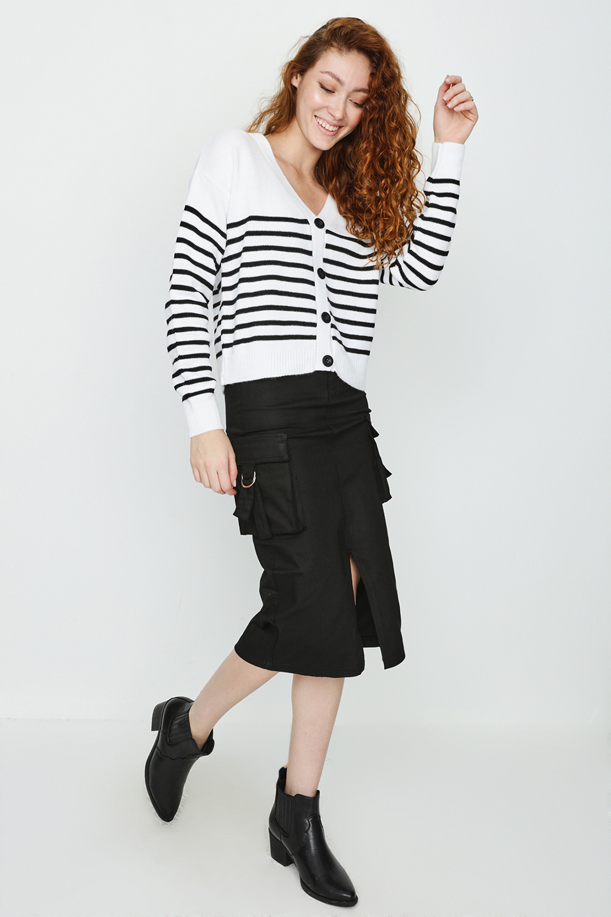 Select Moda-Women's White Striped Button Detailed Knitwear Cardigan 4