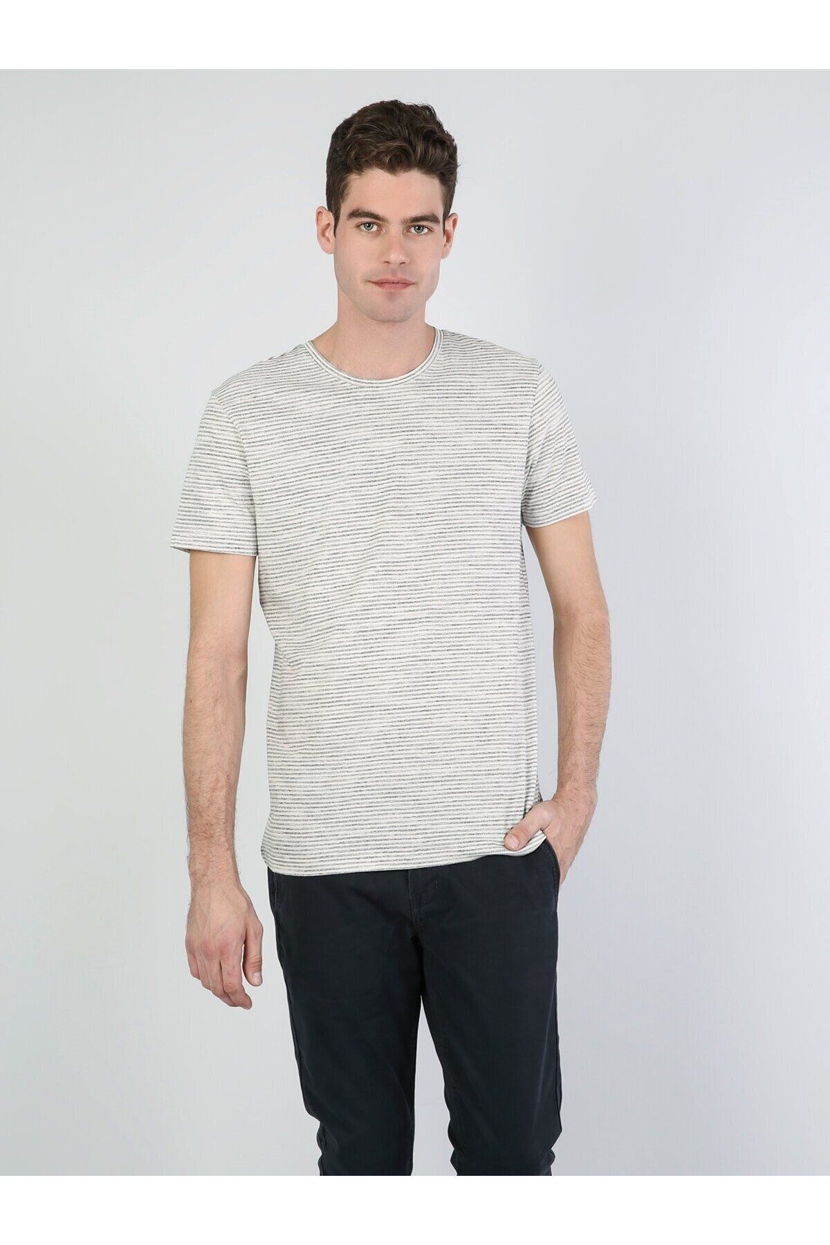 Colin’s تی شرت آستین کوتاه مردانه یقه بافتنی با تناسب معمولی