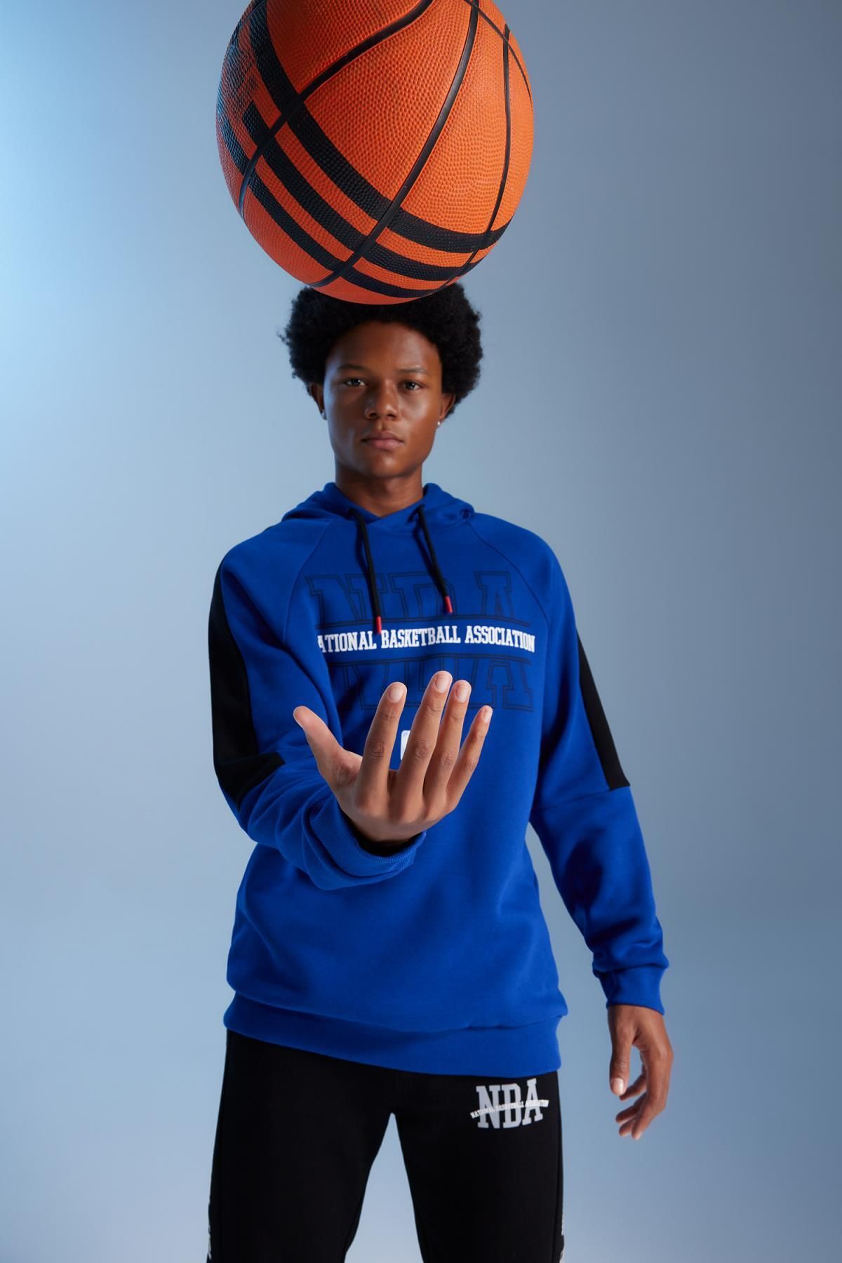 National basketball players association hot sale hoodie
