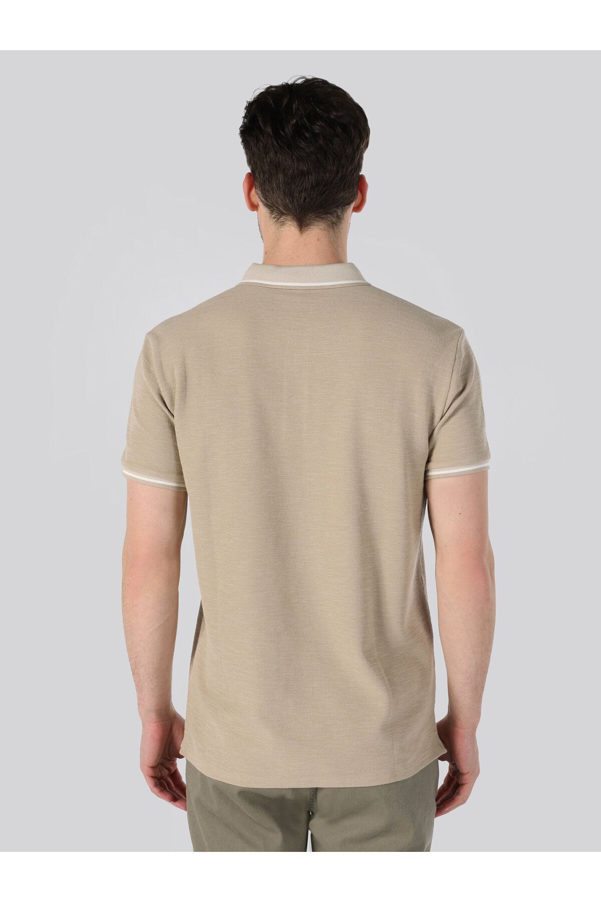 Colin’s تی شرت آستین کوتاه یقه چوگان مردانه بژ با تناسب معمولی