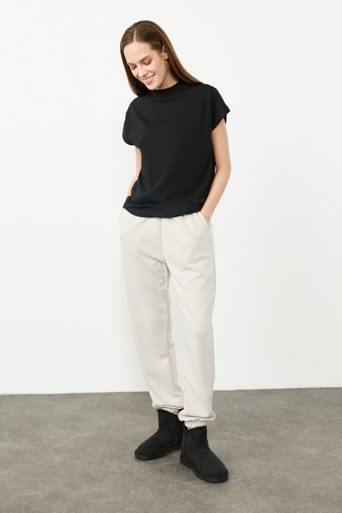 Sweat pants and top 2025