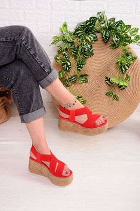 Kadın Kırmızı Çapraz Şerit Lastik Detaylı Platform Topuk Sandalet 9021