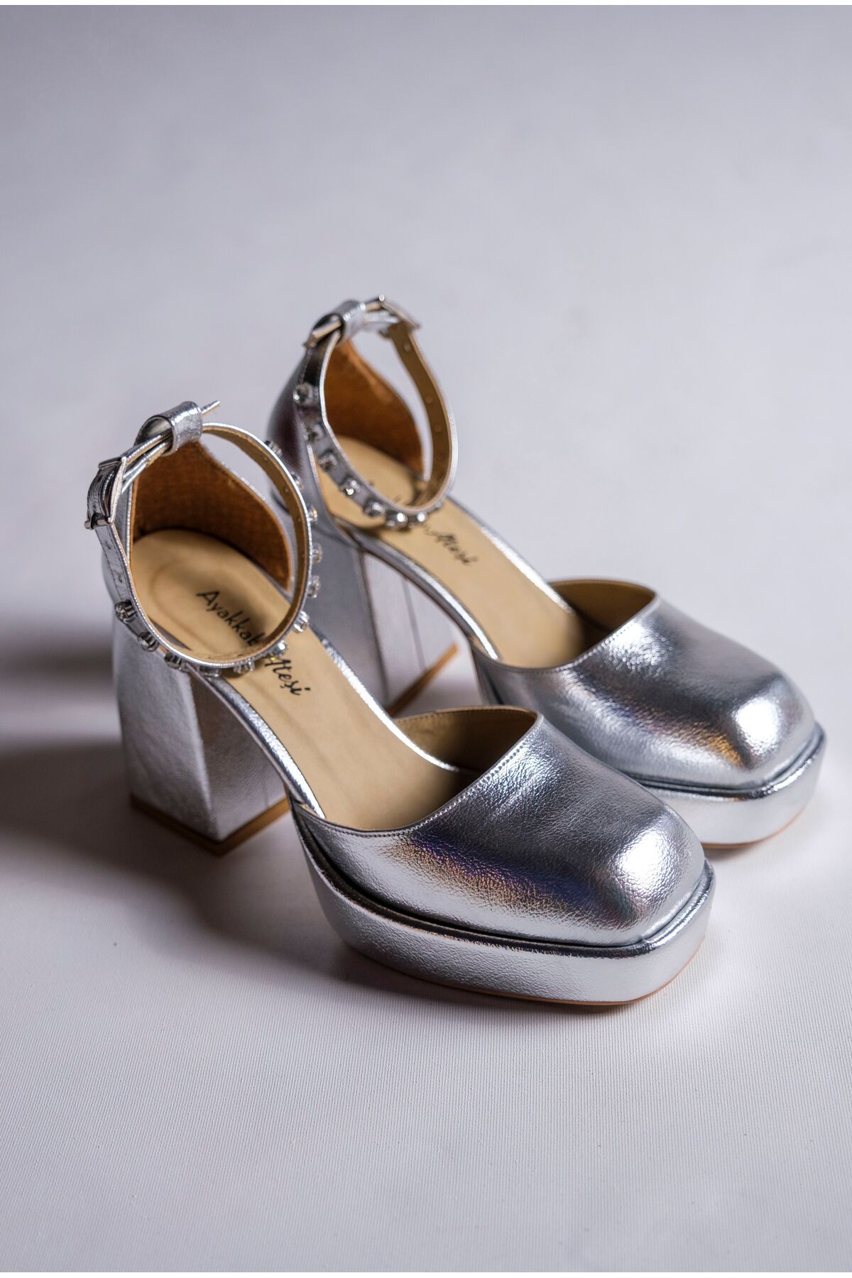 Silver thick deals heel wedding shoes