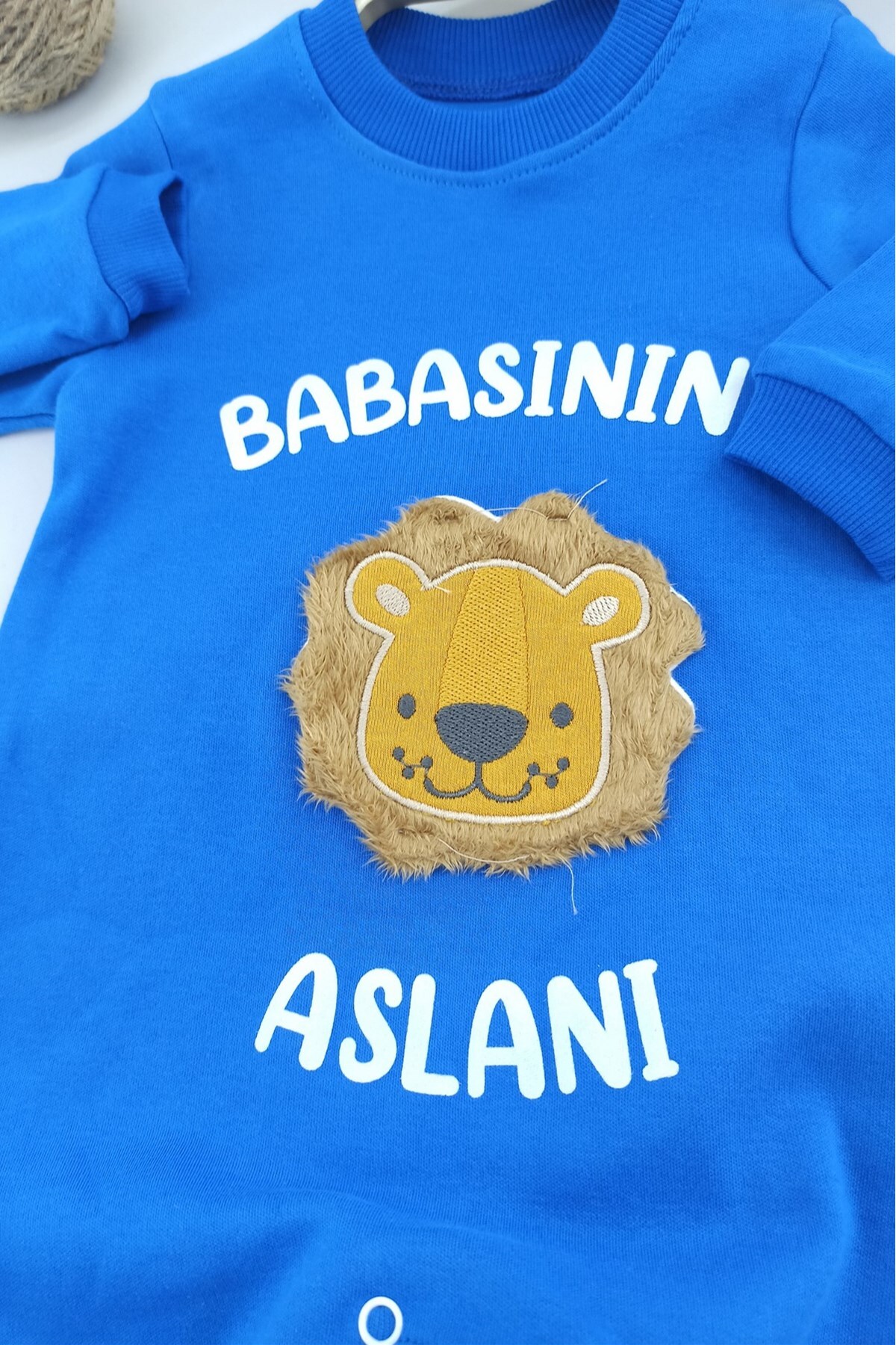 dubi baby Mavi Babasının Aslanı Yazılı Bebek Tulum 3-6-9 -12 Ay fotoğrafı 3 (önizleme)
