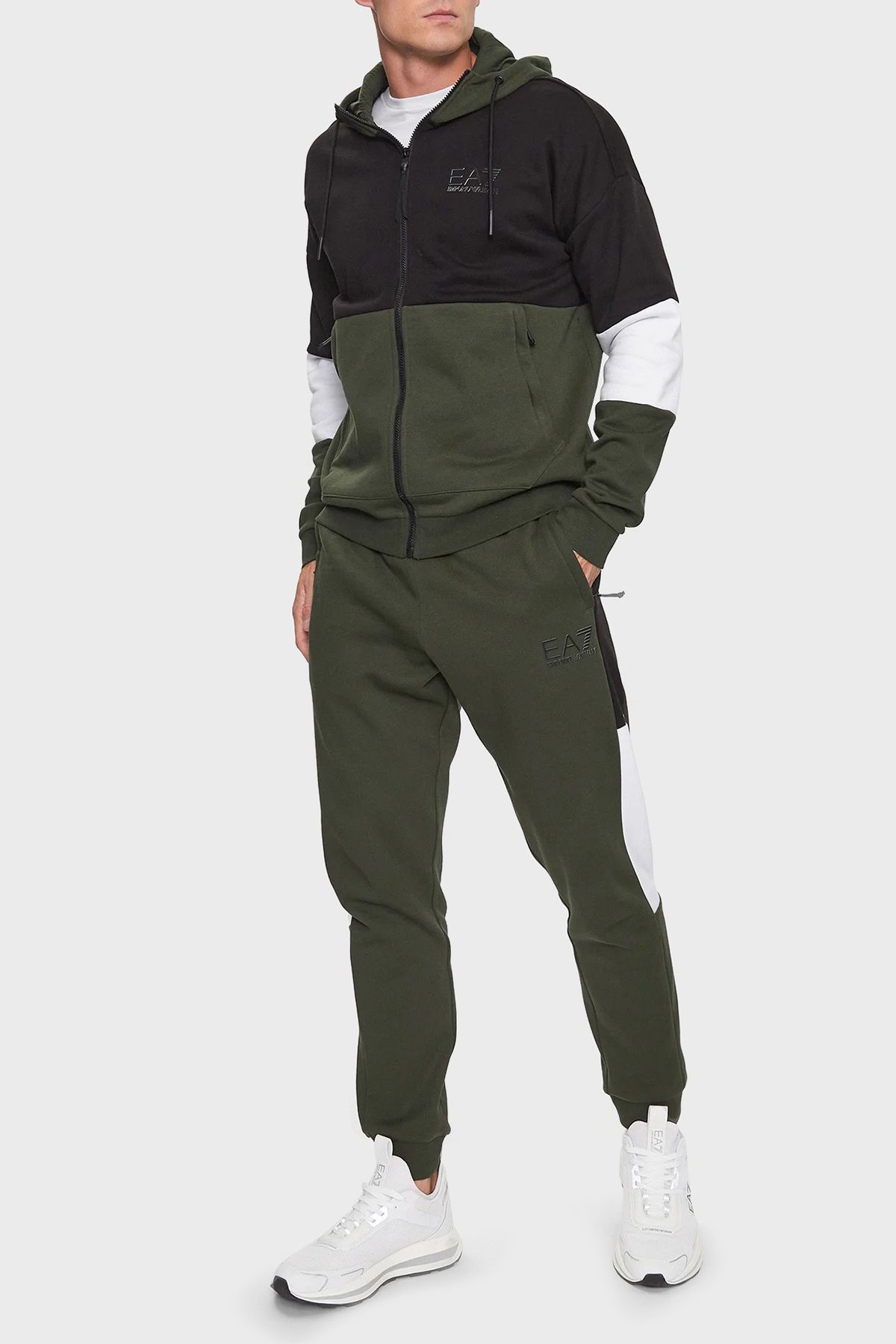 Ea tracksuit 2025
