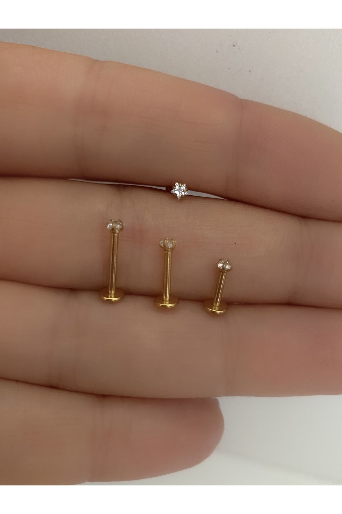cerrahi çelik minimal zirkon taşlı yıldız labret piercing( medusa,tragus,forwardhelix,monroe uyumlu)