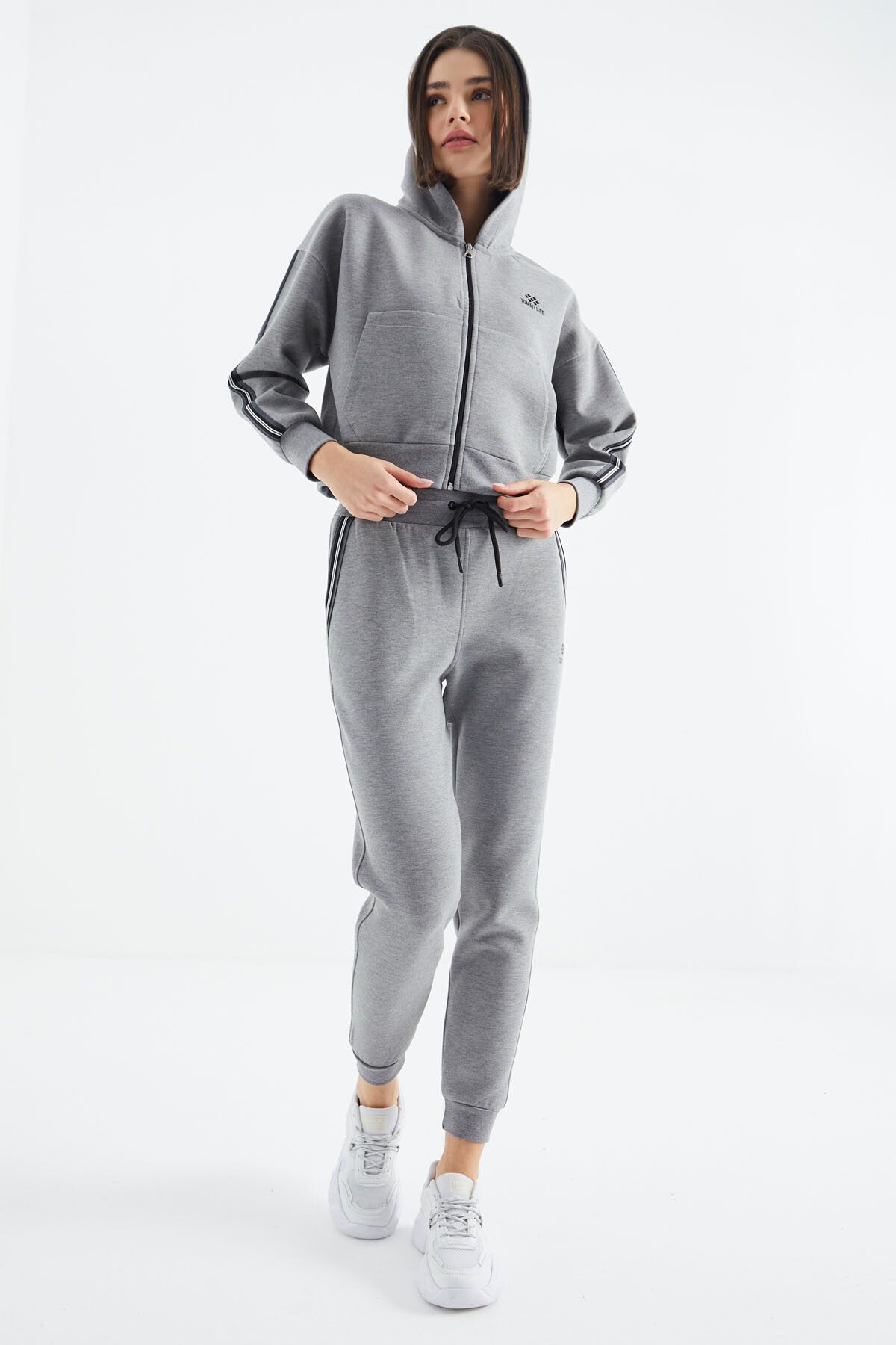 Gray nike tracksuit shop womens