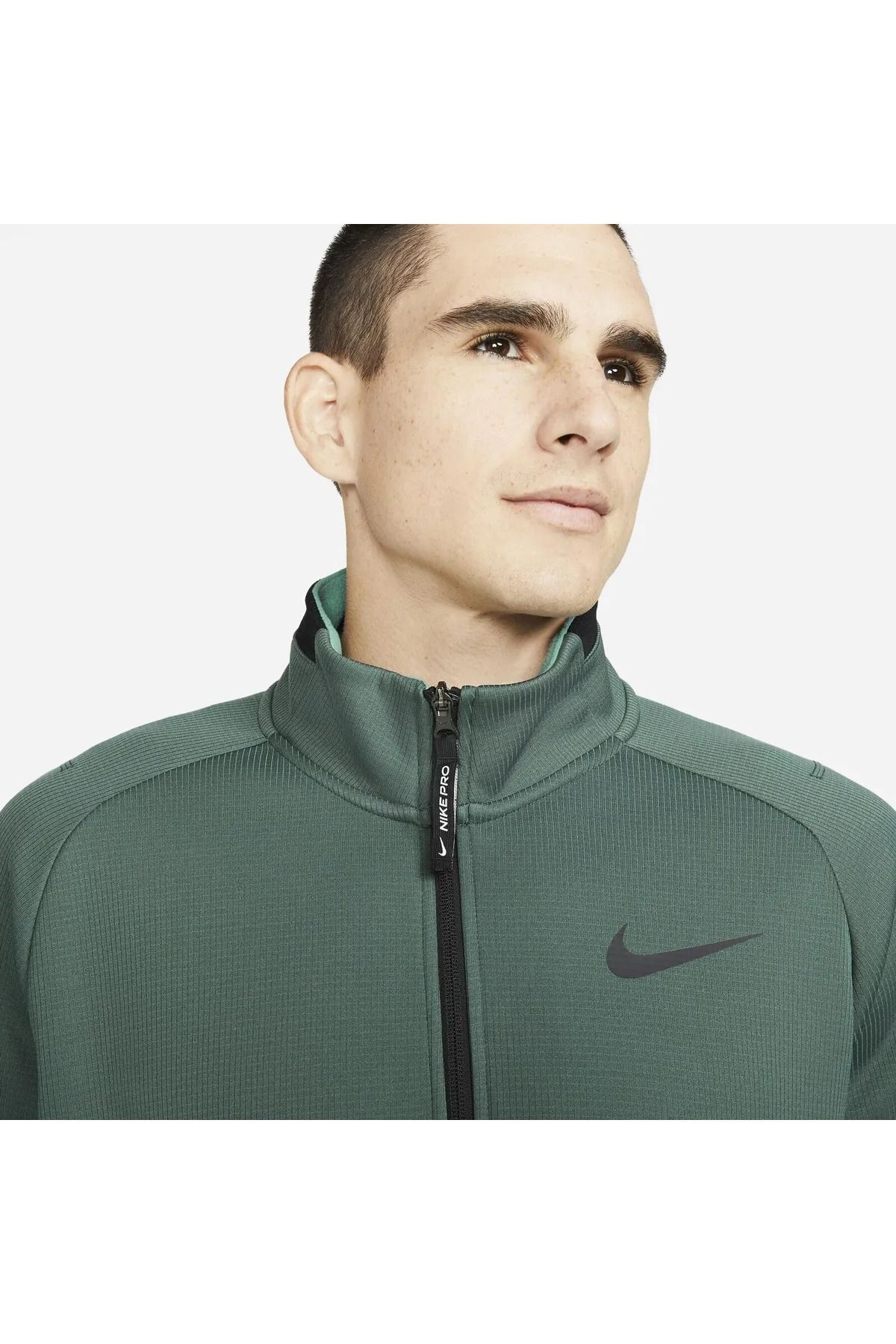 Green nike gilet best sale