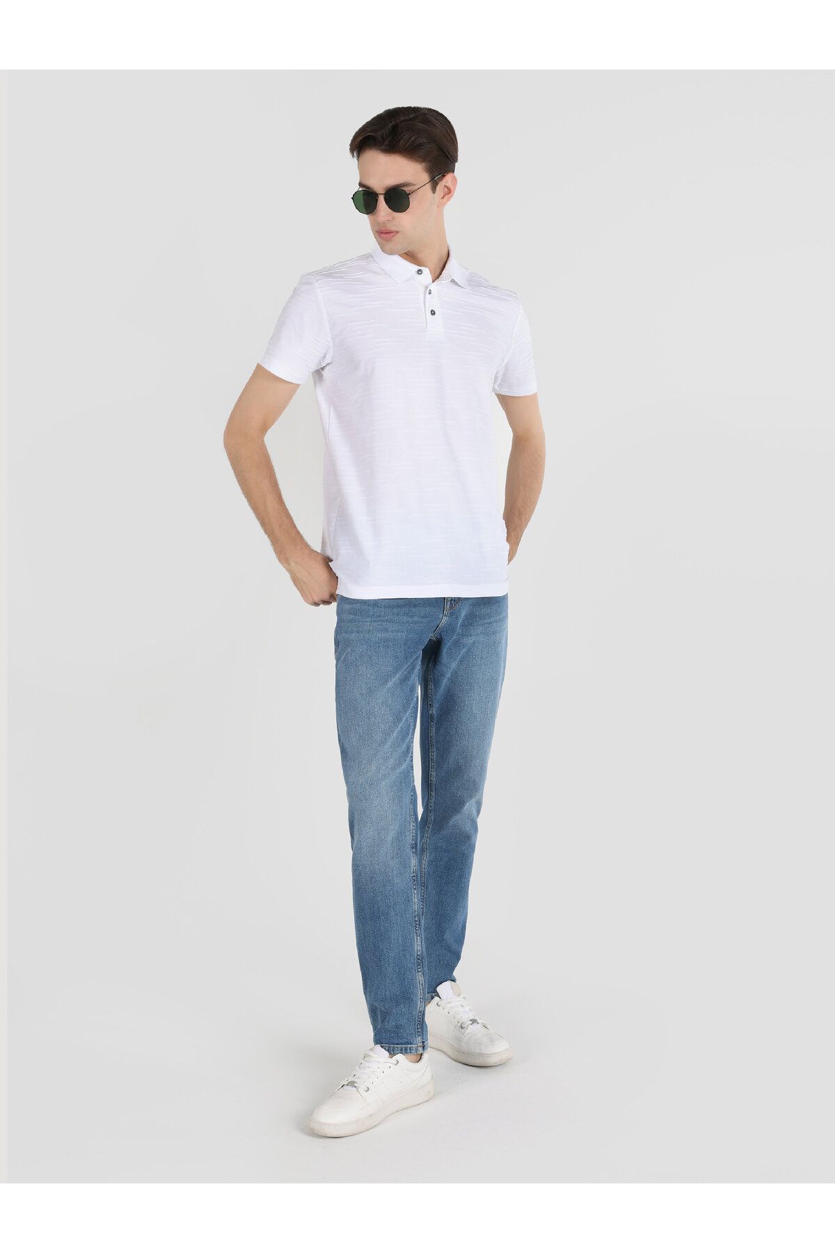 Colin’s تی شرت آستین کوتاه یقه دار مردانه سفید با تناسب معمولی