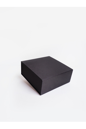 Taze Trend Mukavva Siyah Mıknatıslı Kutu 20cm X 20cm X 8cm