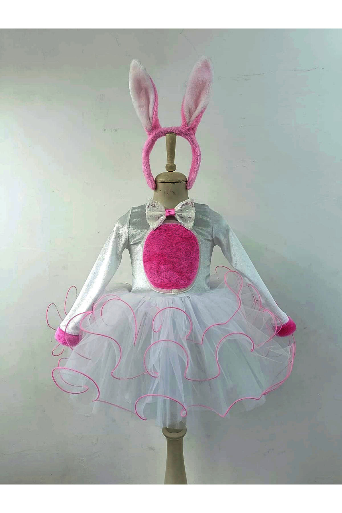 trix tavşan kostümü