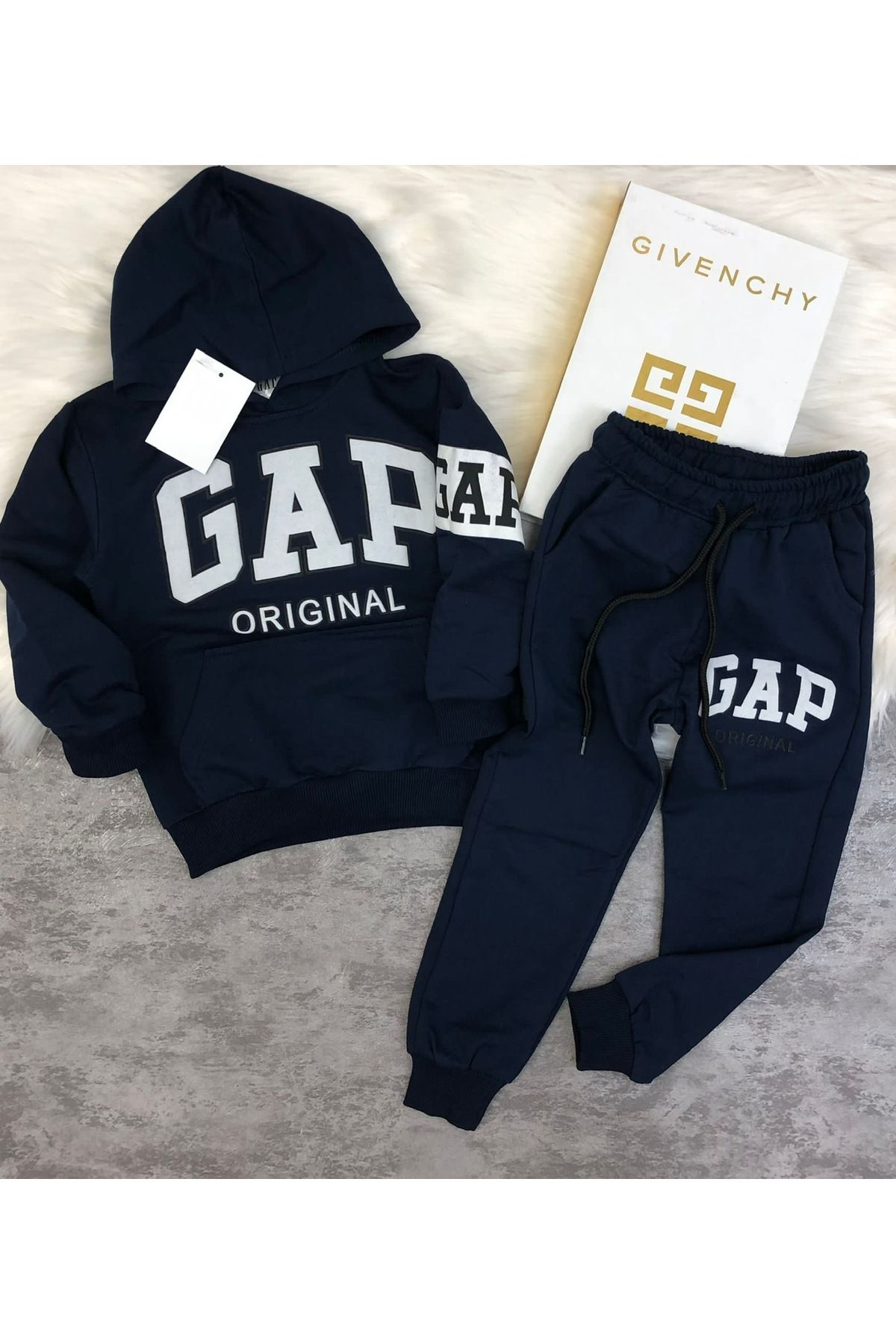 Children's givenchy tracksuit top